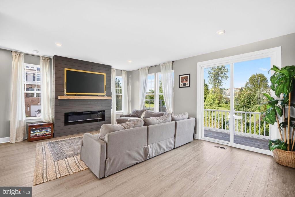 10537 WATERBURY WOODS WAY