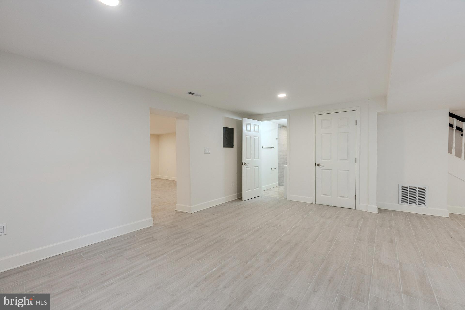 VANNOY ACRES - Residential