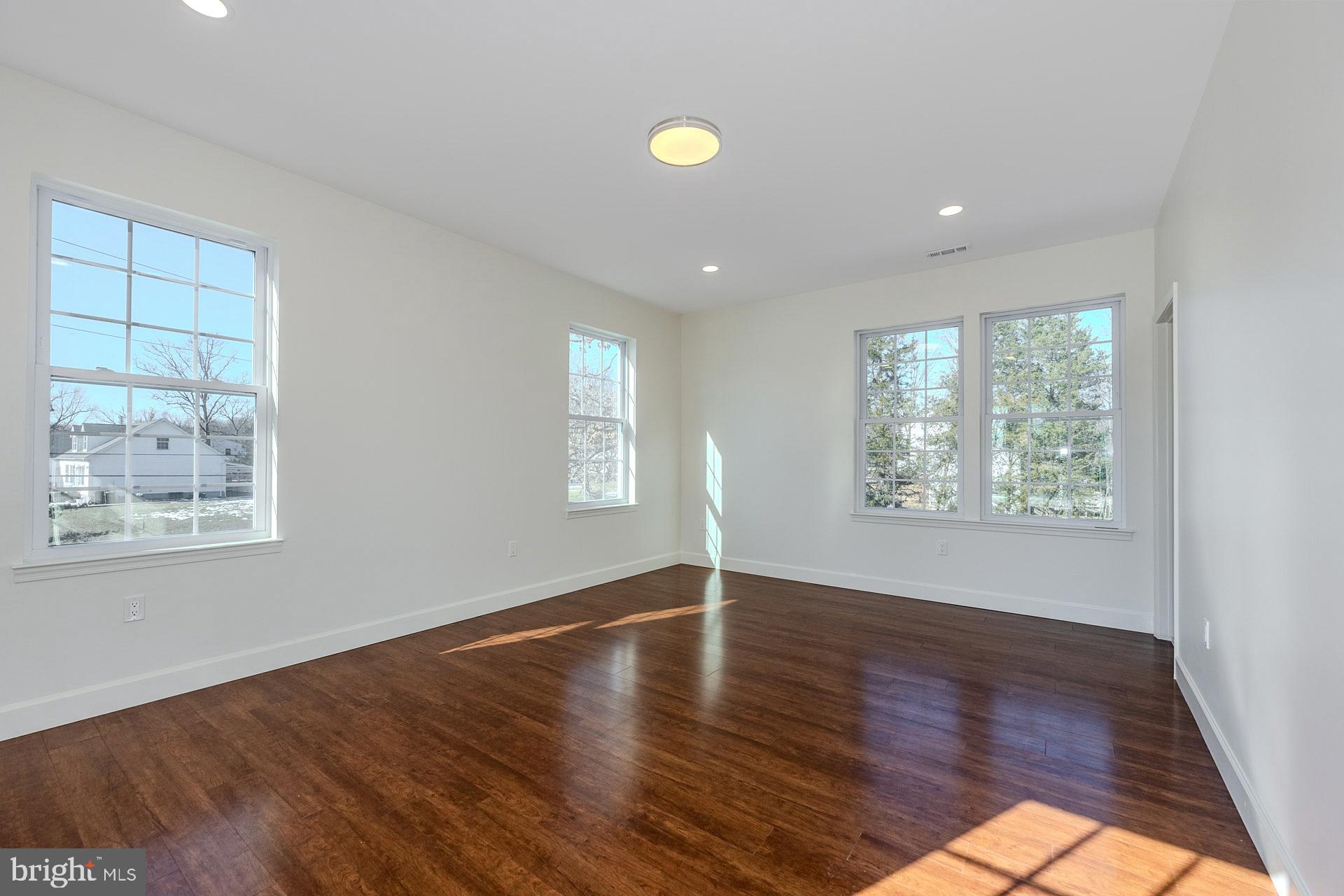 VANNOY ACRES - Residential