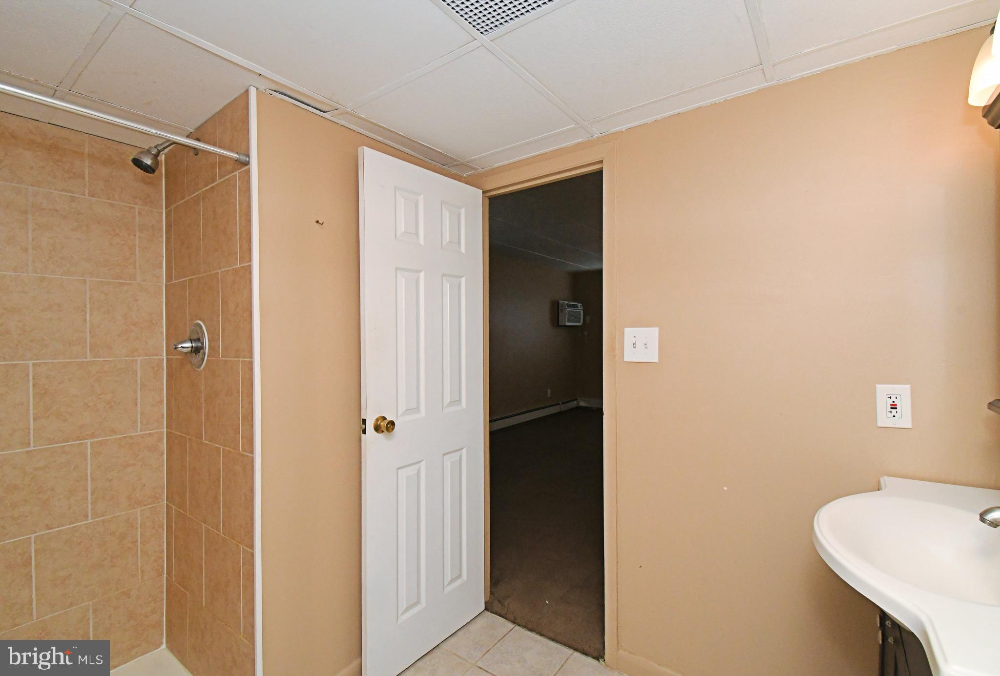 MEADOW WOOD - Residential