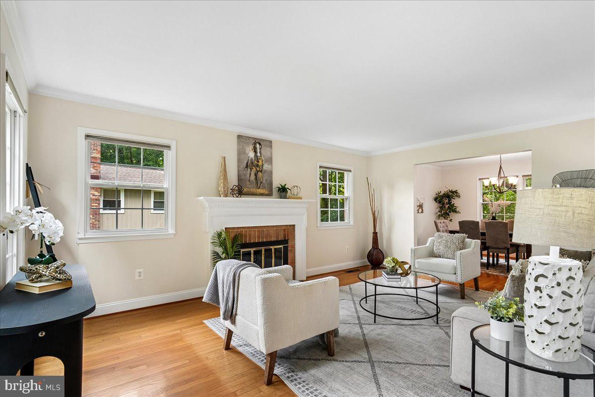 3215 AMBERLEY LANE