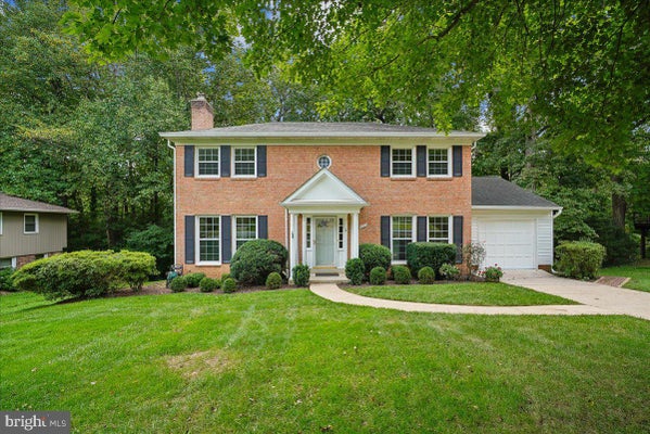 3215 AMBERLEY LN, FAIRFAX, VA 22031 - Image 4e158b08f4902e8746207e9707414cc4/3994195663