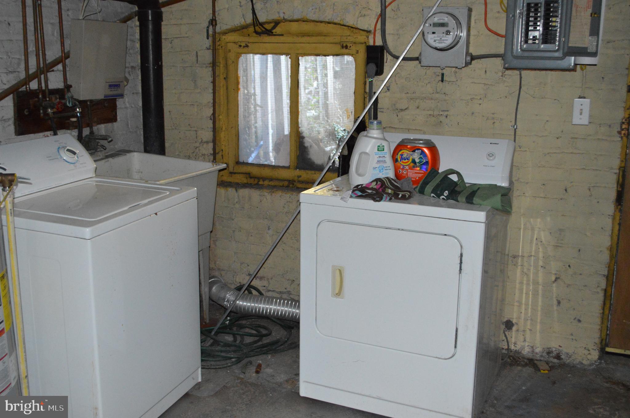 CHARLES VILLAGE - Residential