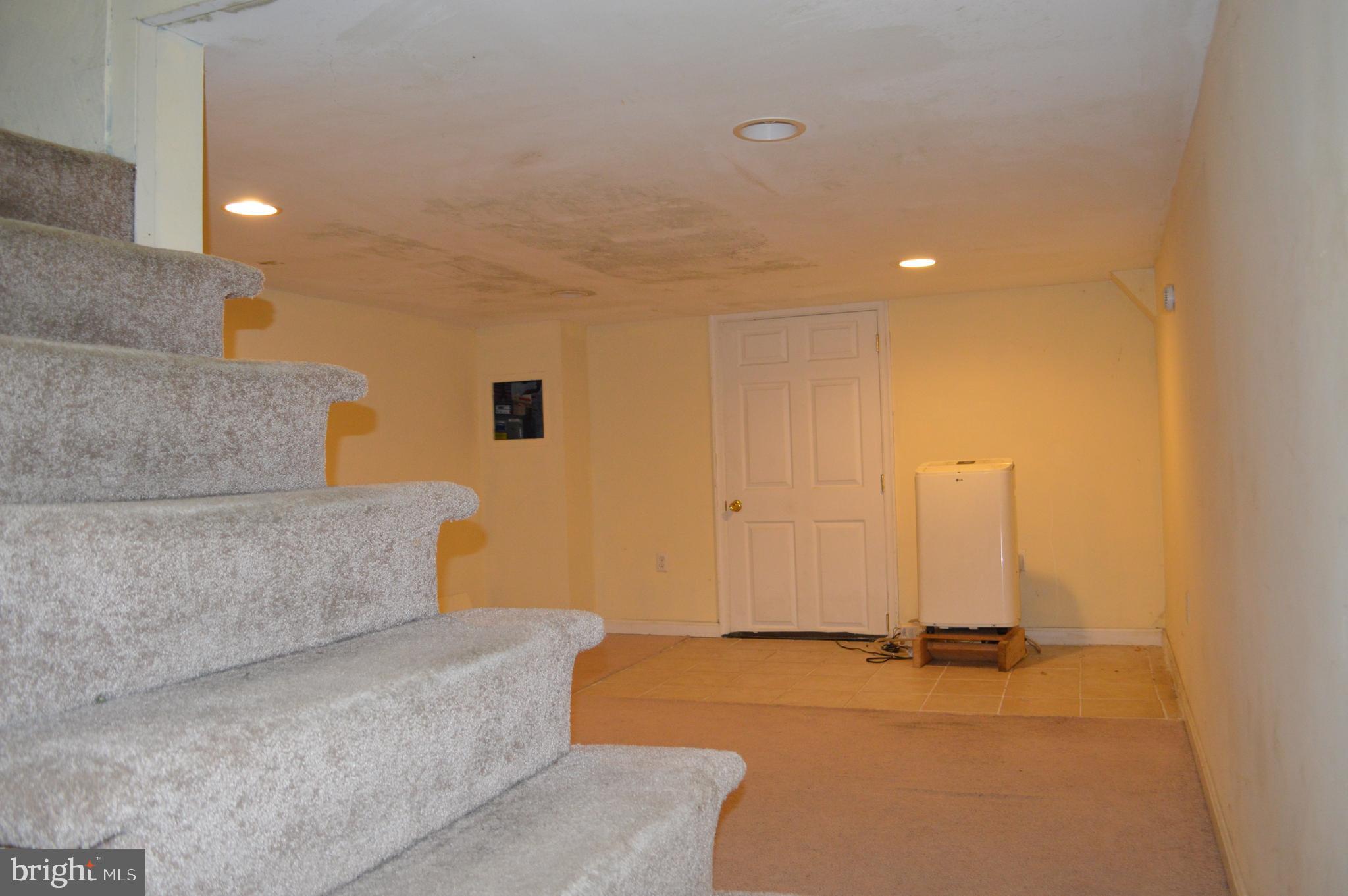 CHARLES VILLAGE - Residential