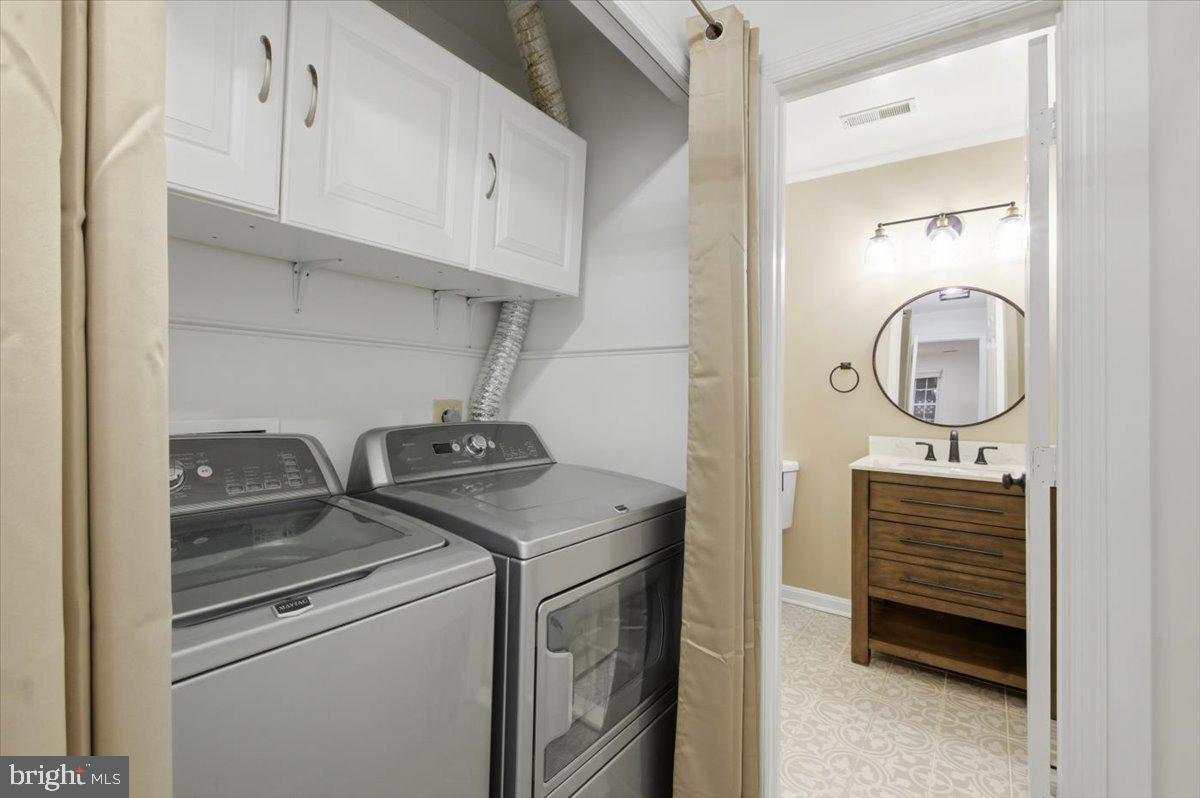 LOWES ISLAND - Residential Lease