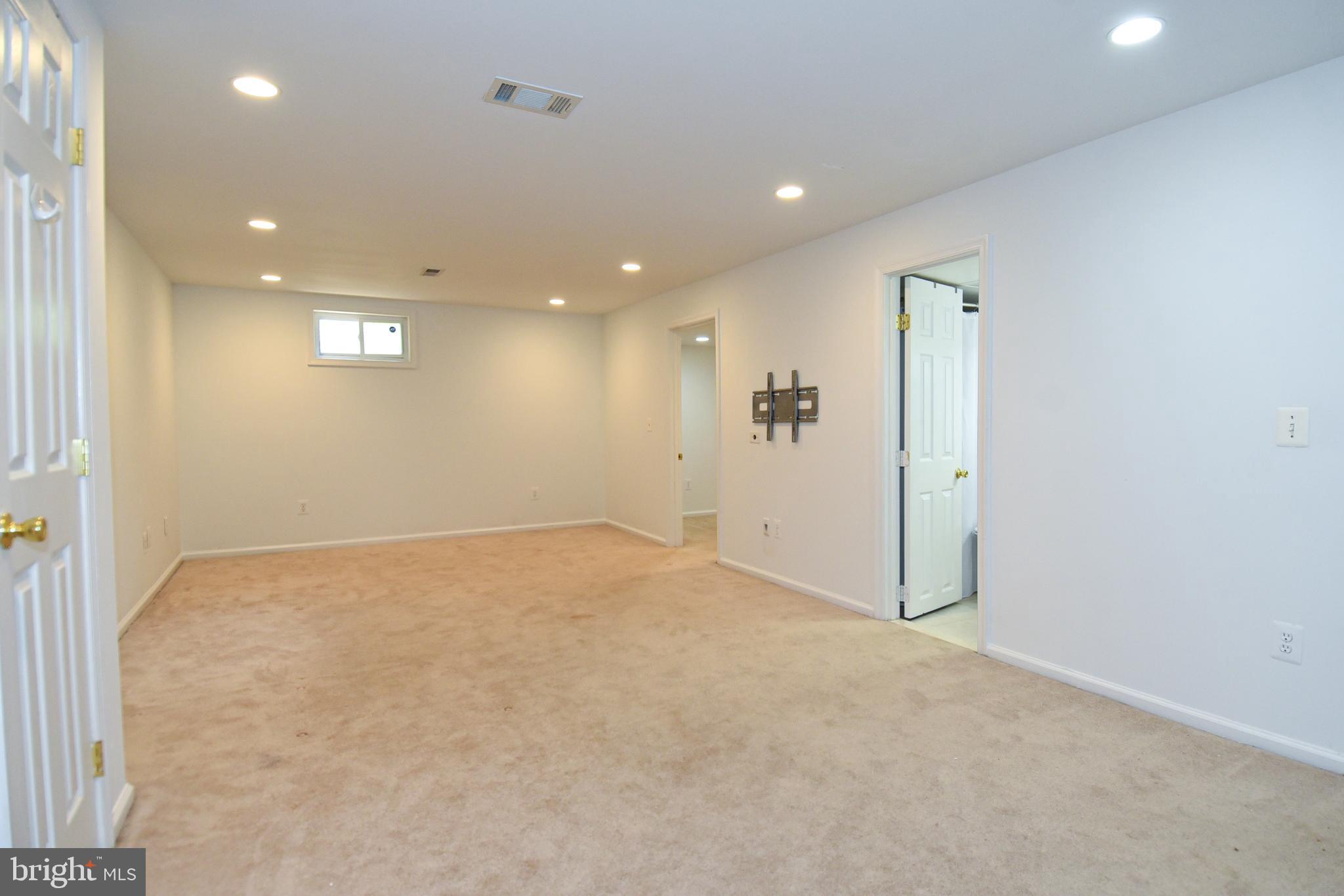 FOLKSTONE - Residential Lease