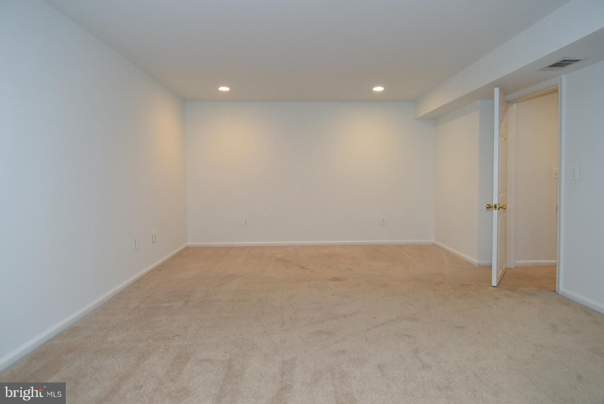 FOLKSTONE - Residential Lease