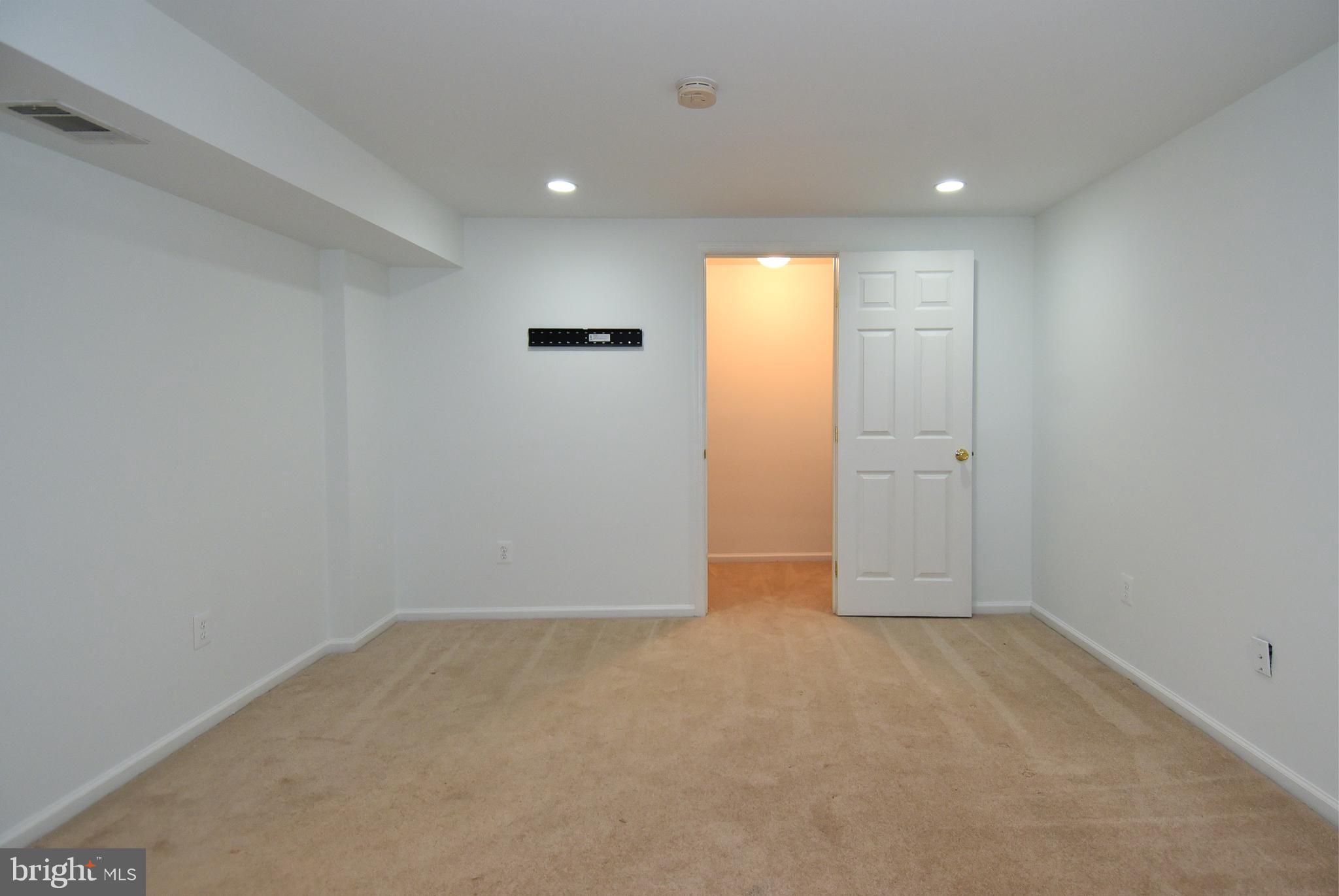 FOLKSTONE - Residential Lease