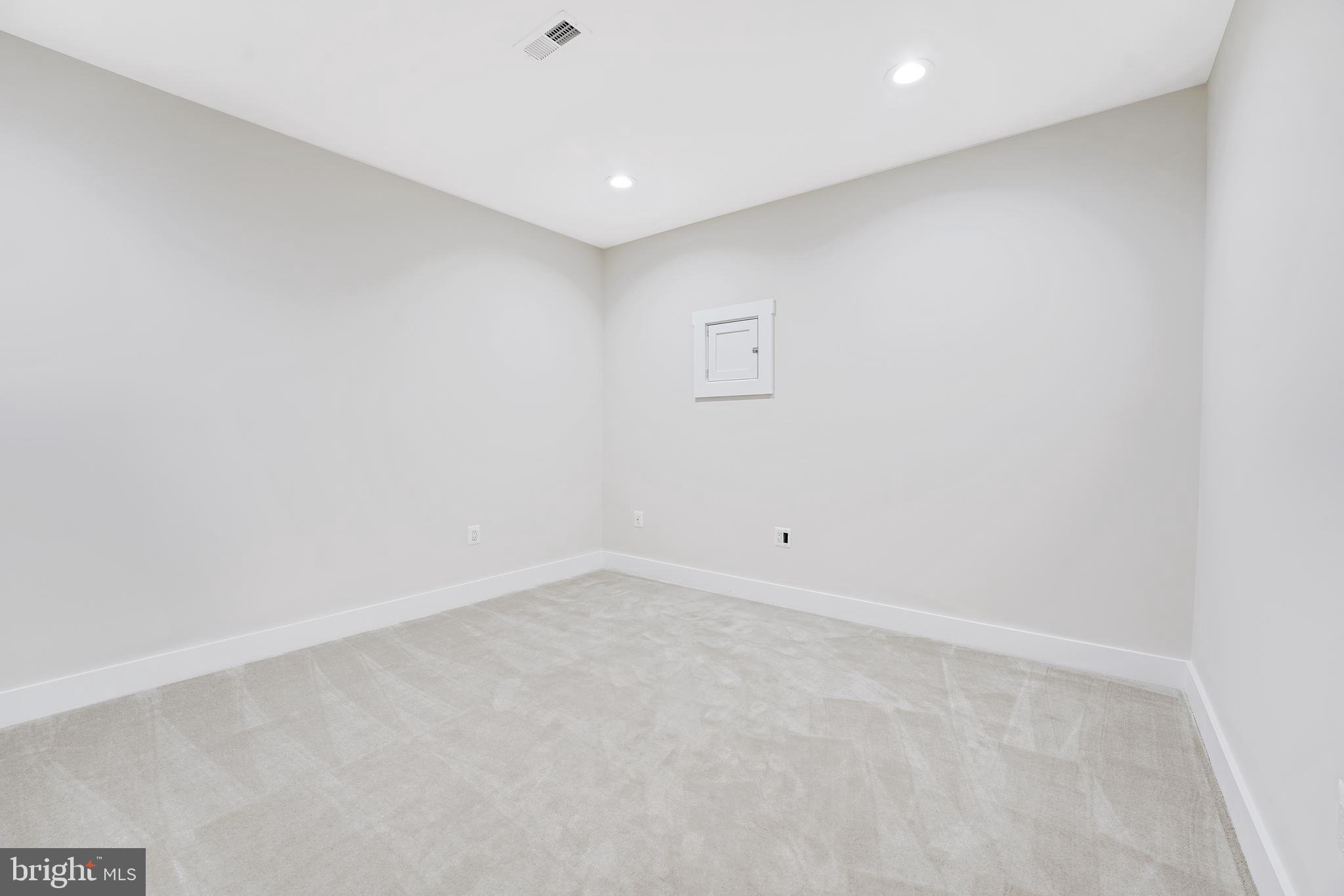 PIMMIT HILLS - Residential