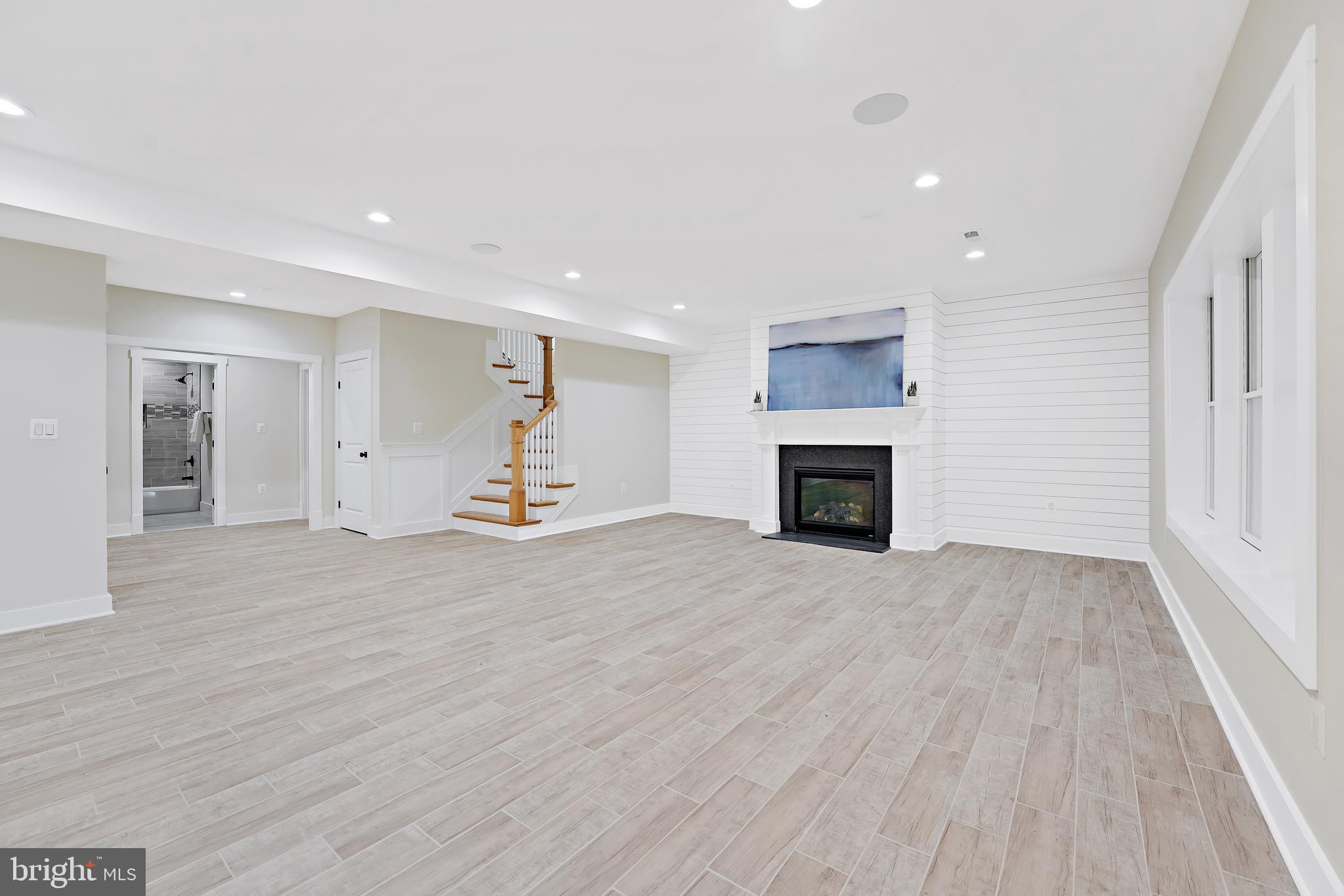 PIMMIT HILLS - Residential