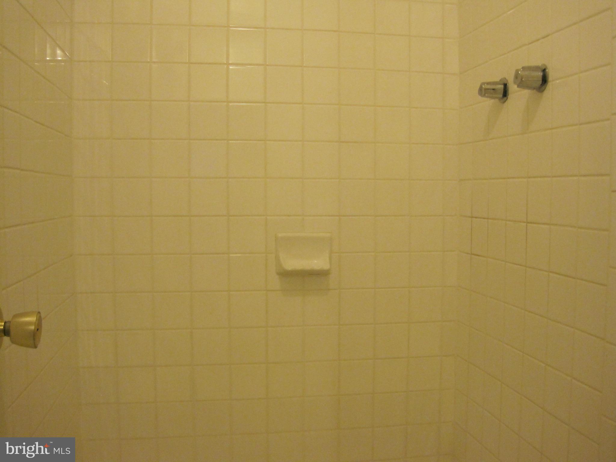 KEENE MILL WOODS - Residential Lease