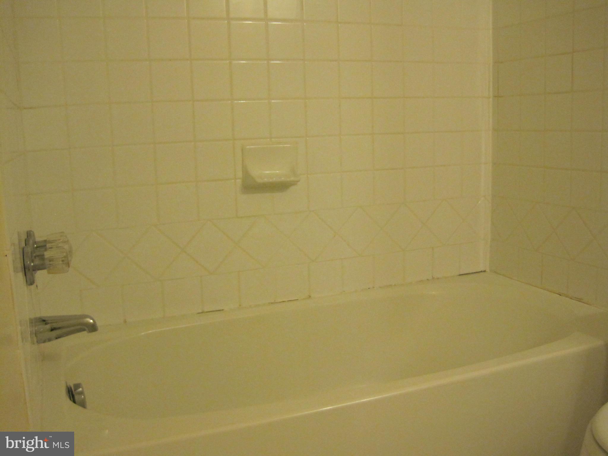 KEENE MILL WOODS - Residential Lease