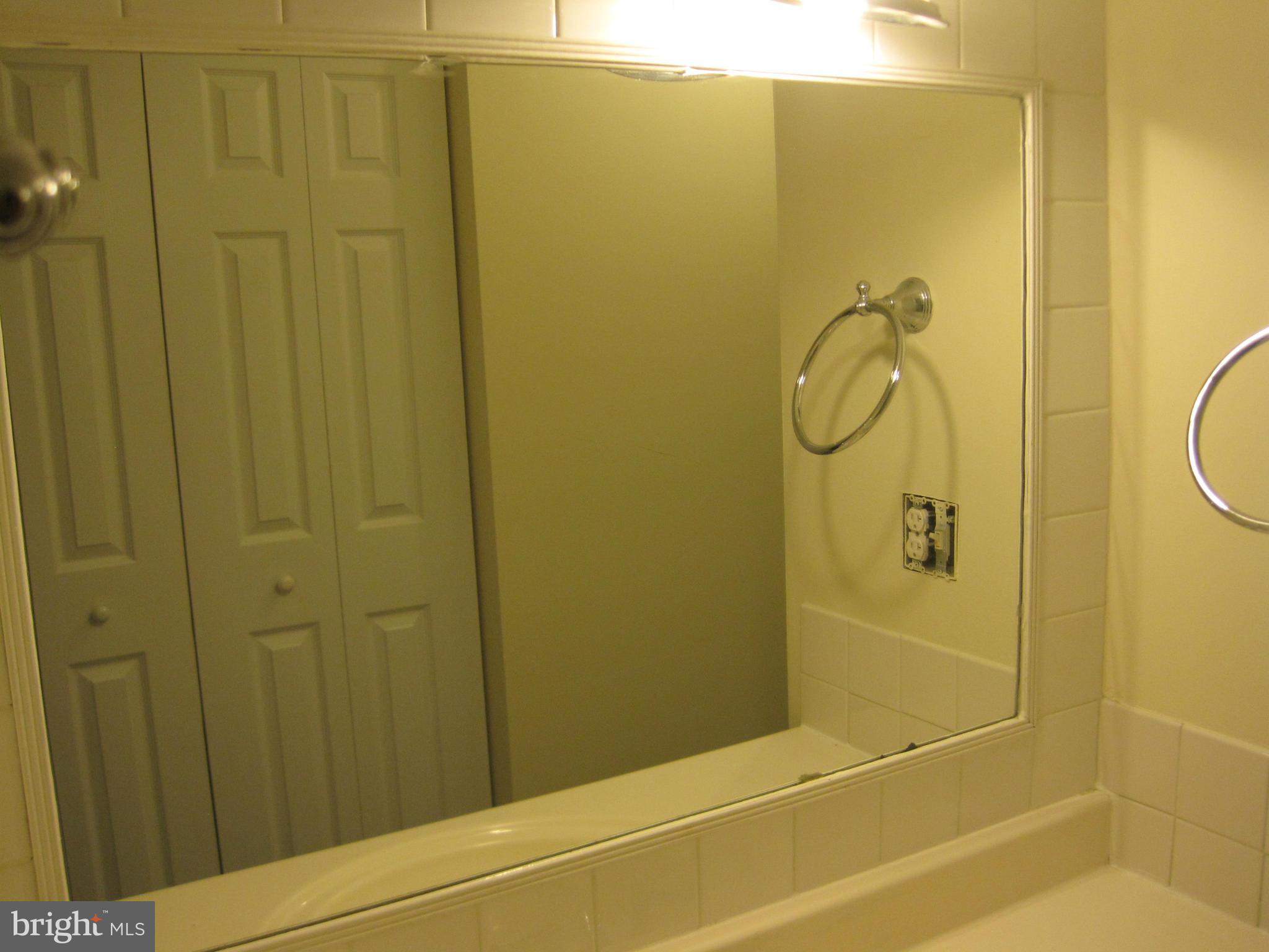 KEENE MILL WOODS - Residential Lease