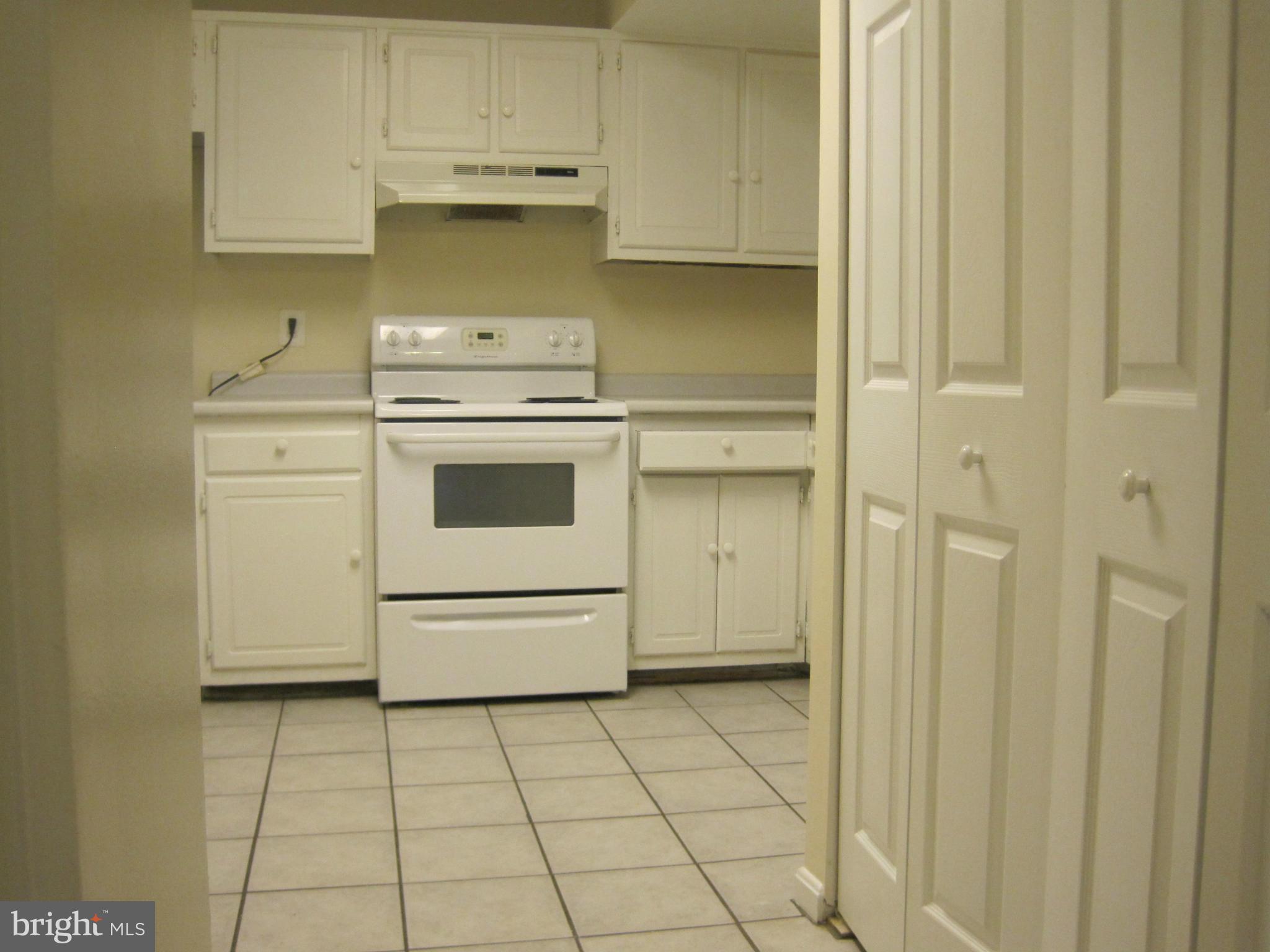 KEENE MILL WOODS - Residential Lease