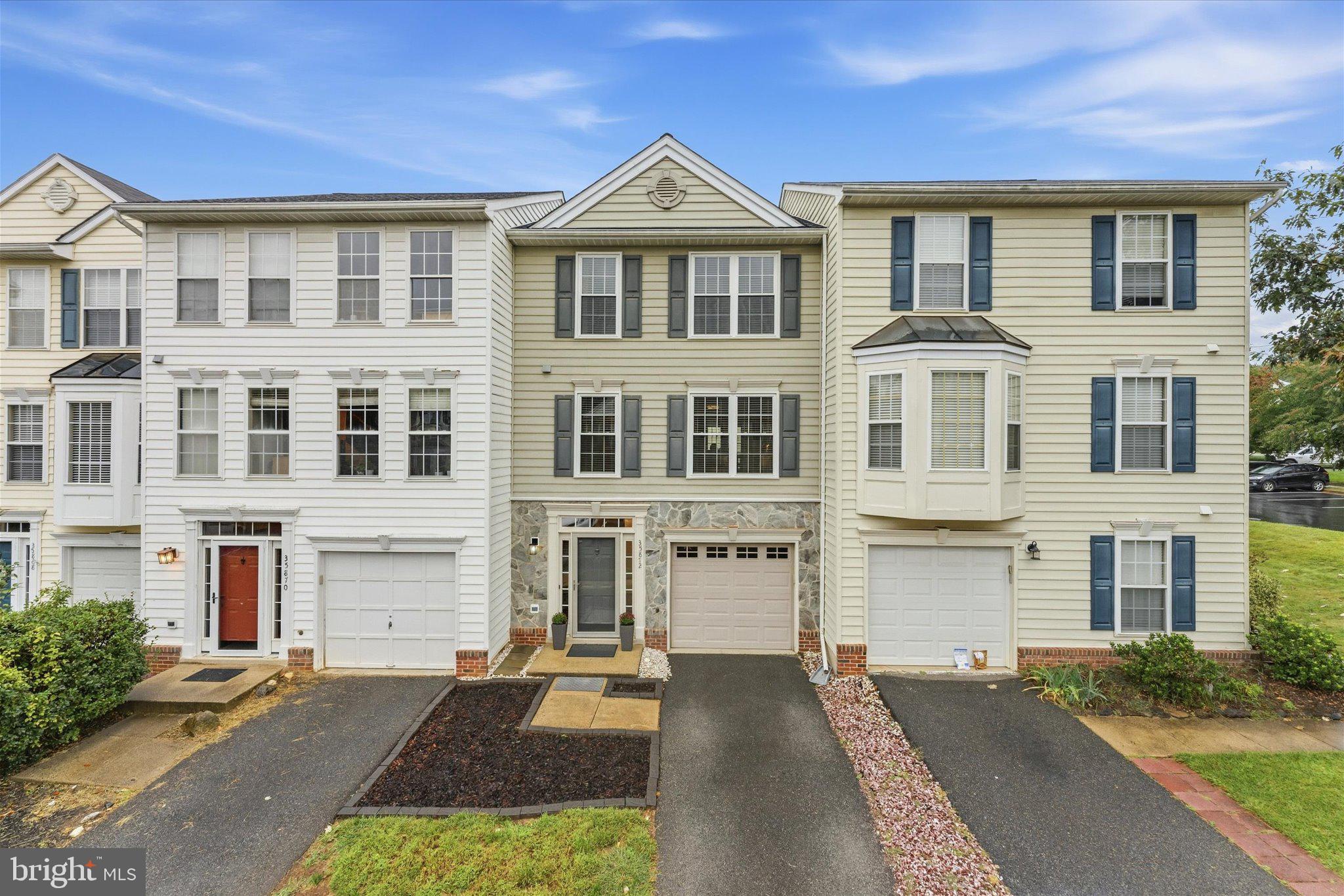 35872 DEVON PARK SQUARE