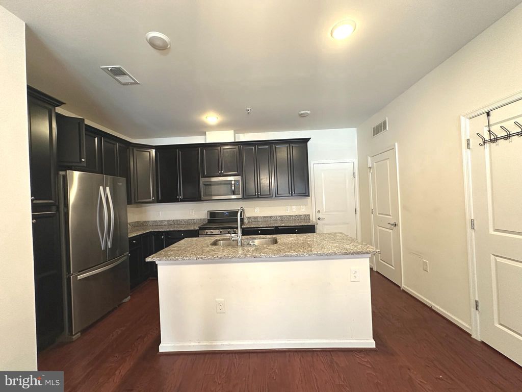 Photo of 10717 Viognier Terrace, FAIRFAX, VA 22030 (MLS # VAFC2007152)