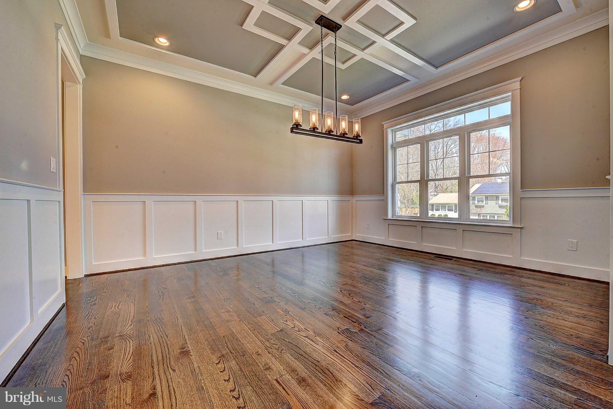 VIENNA WOODS - Residential