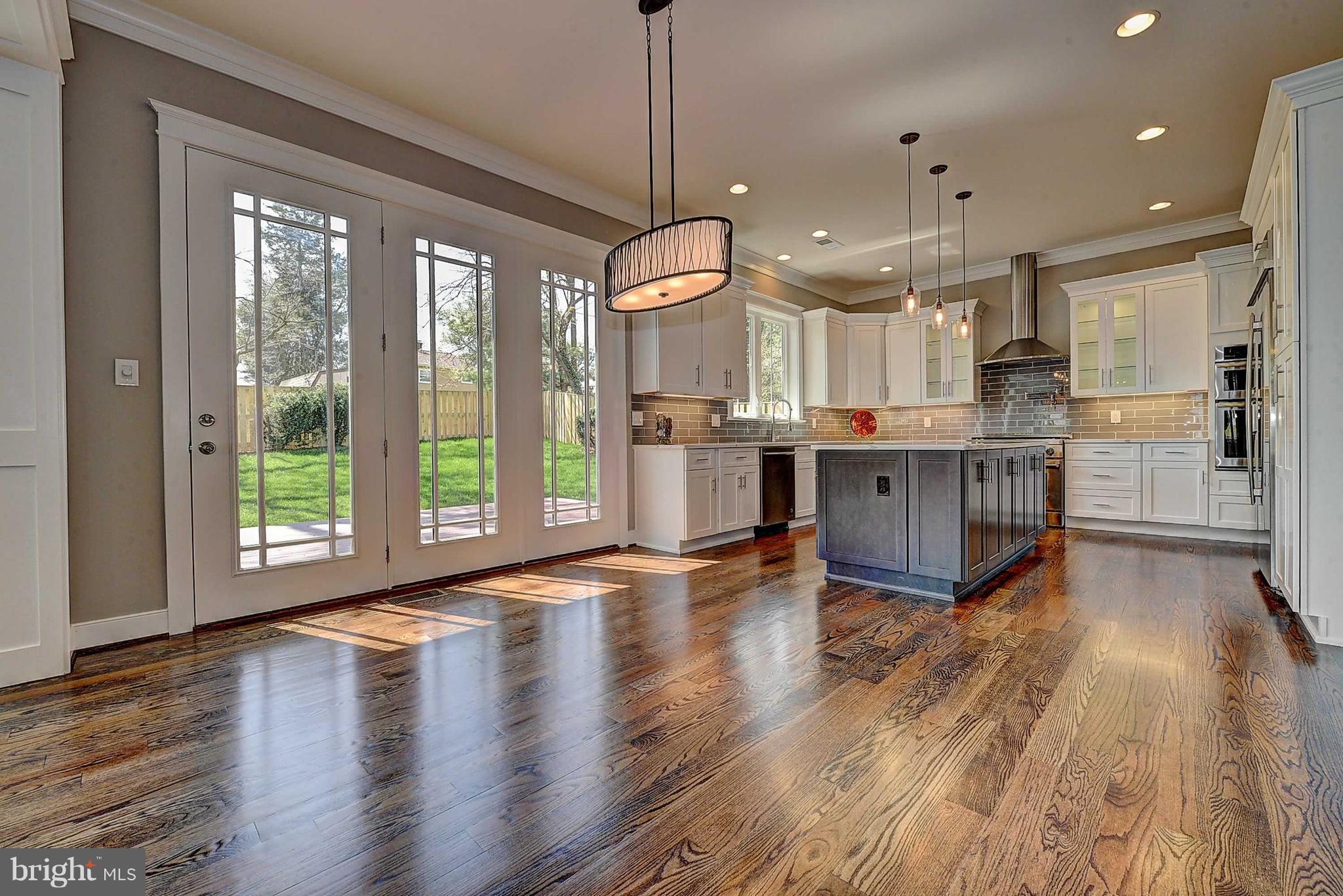 VIENNA WOODS - Residential