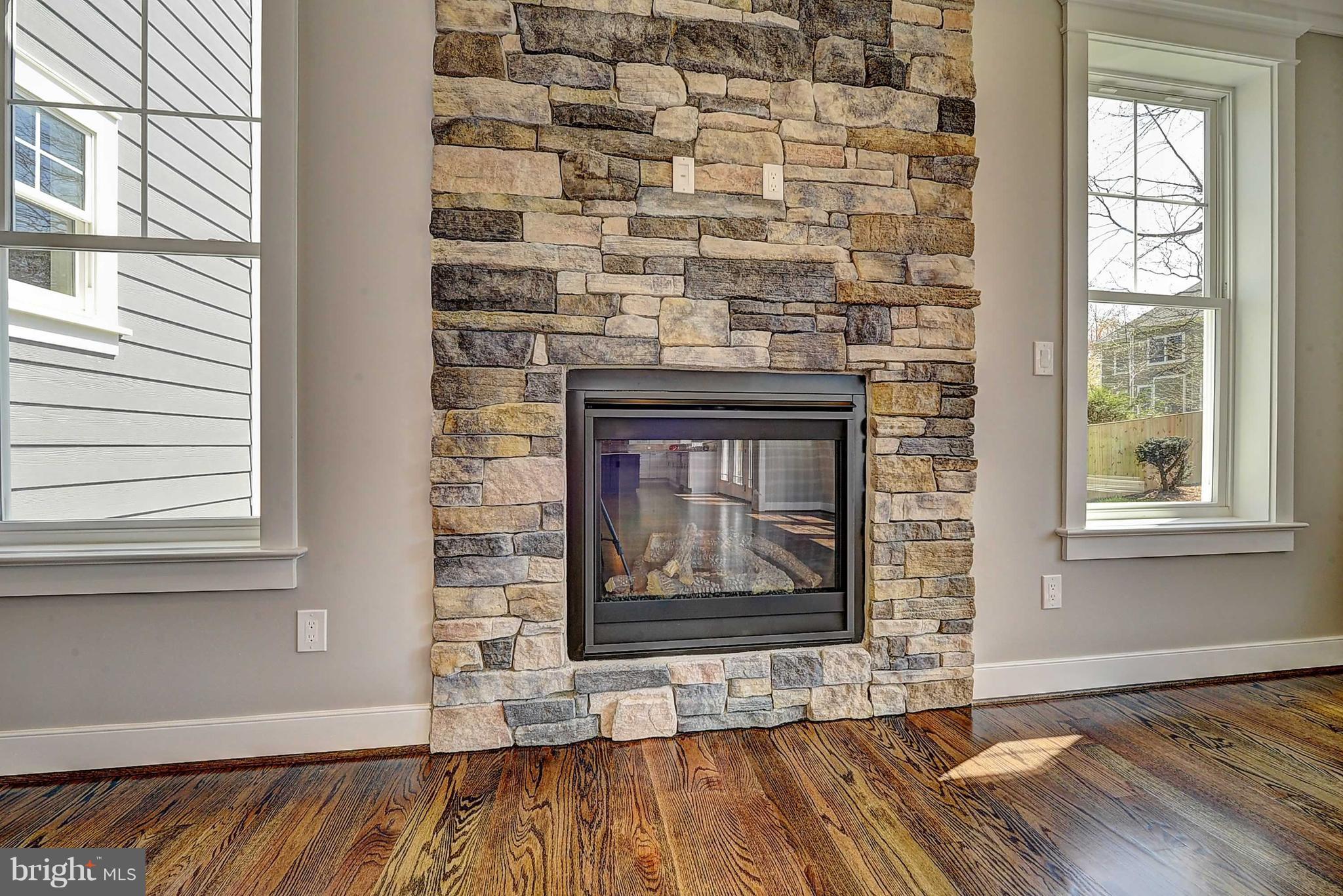 VIENNA WOODS - Residential