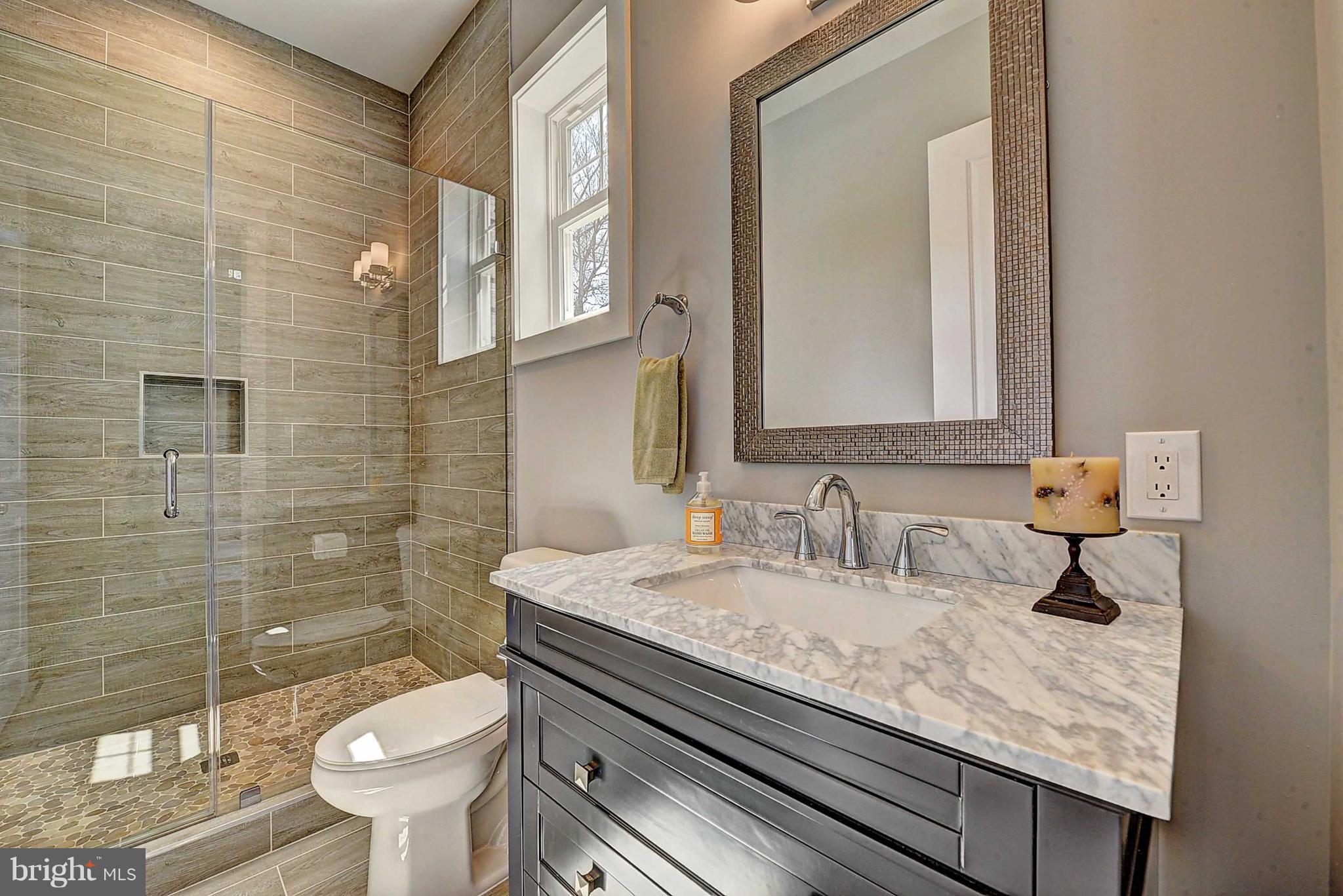 VIENNA WOODS - Residential