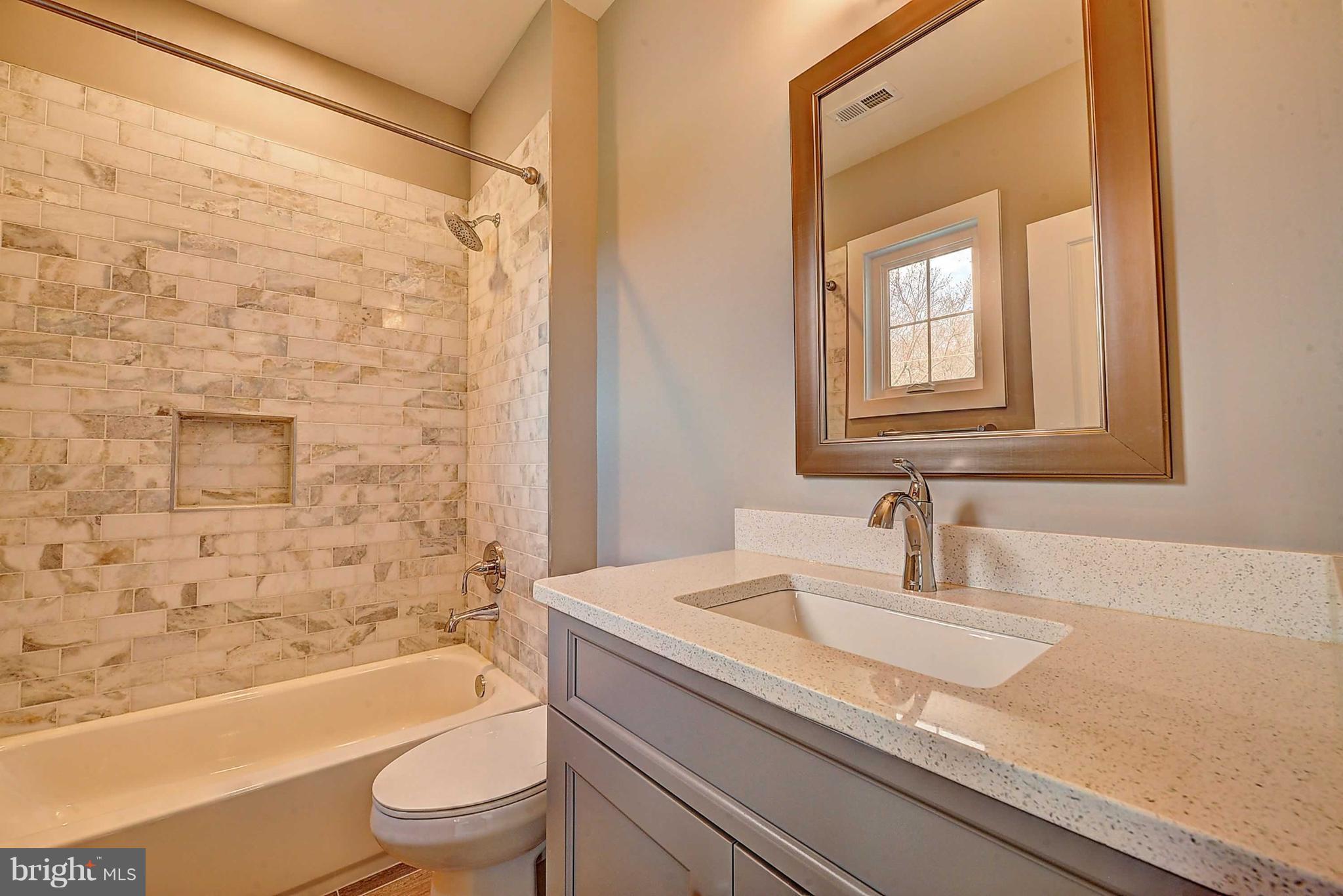 VIENNA WOODS - Residential