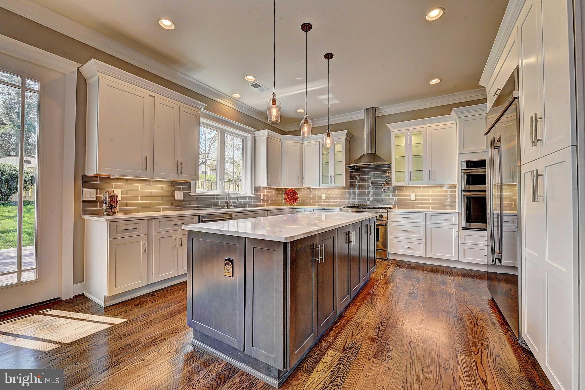 VIENNA WOODS - Residential