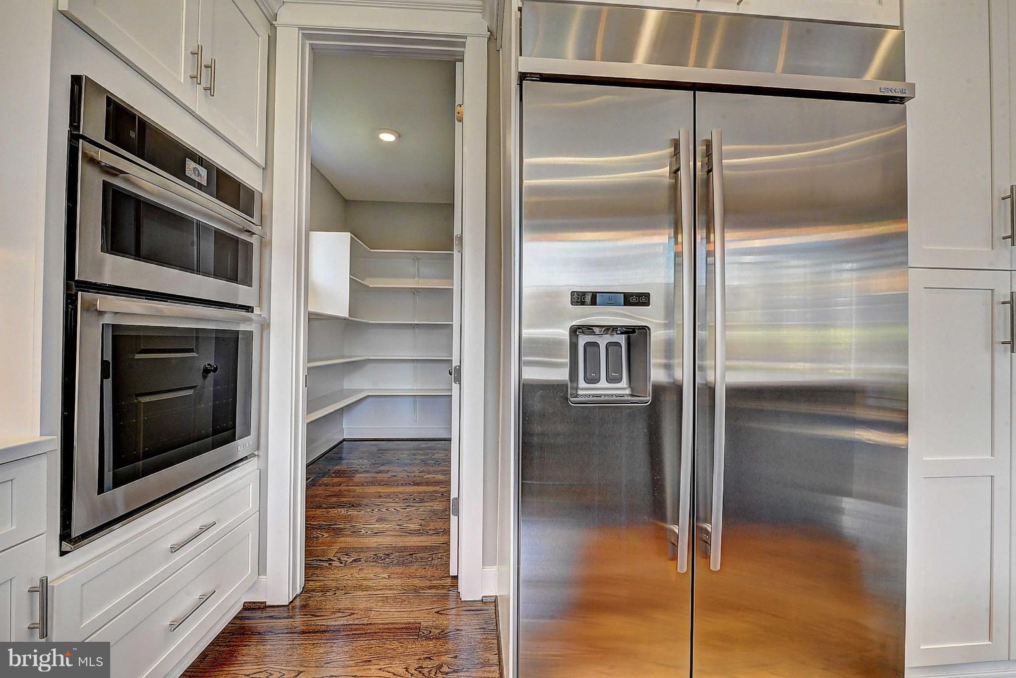 VIENNA WOODS - Residential