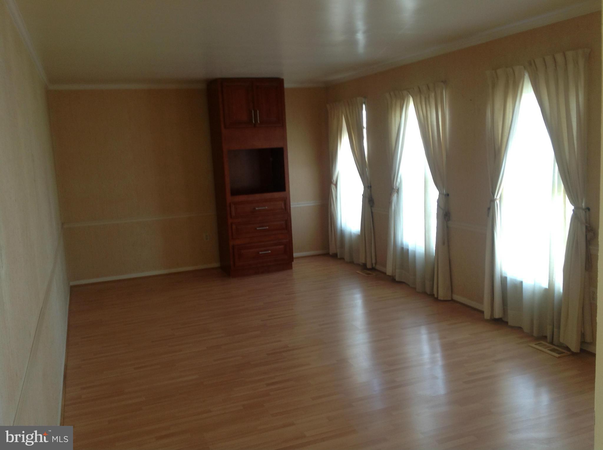 FOXHALL - Residential Lease