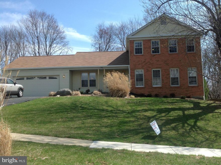 Beautiful five bedroom and three and half bathroom * Renovated Kitchen * Granite counter top * Two car garage space * Big family room with fire place * Sun room * Beautiful fenced back yard * In-law suites in the basement * One mile from Glenmont Metro Station * the photos are taken before it was occupied.