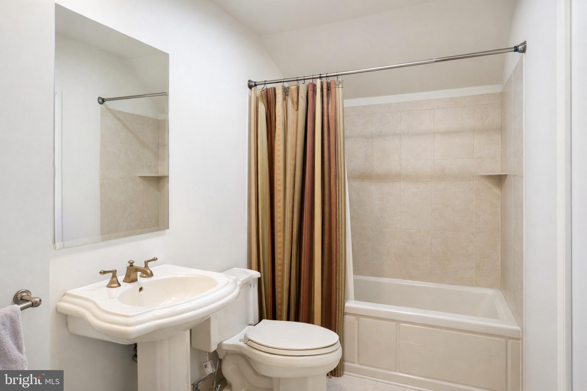 JUNEWOOD - Residential