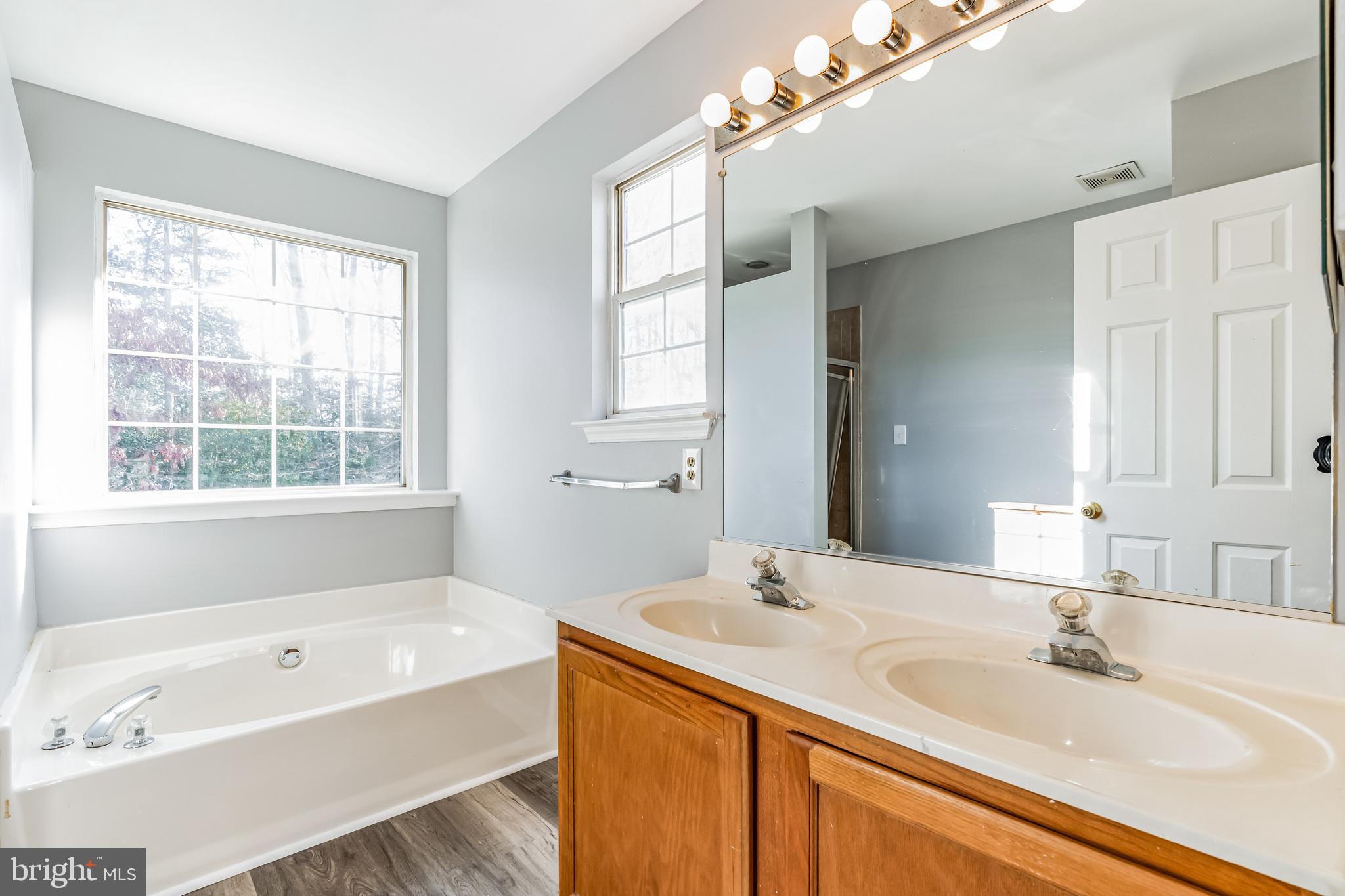 HAWKS REST - Residential