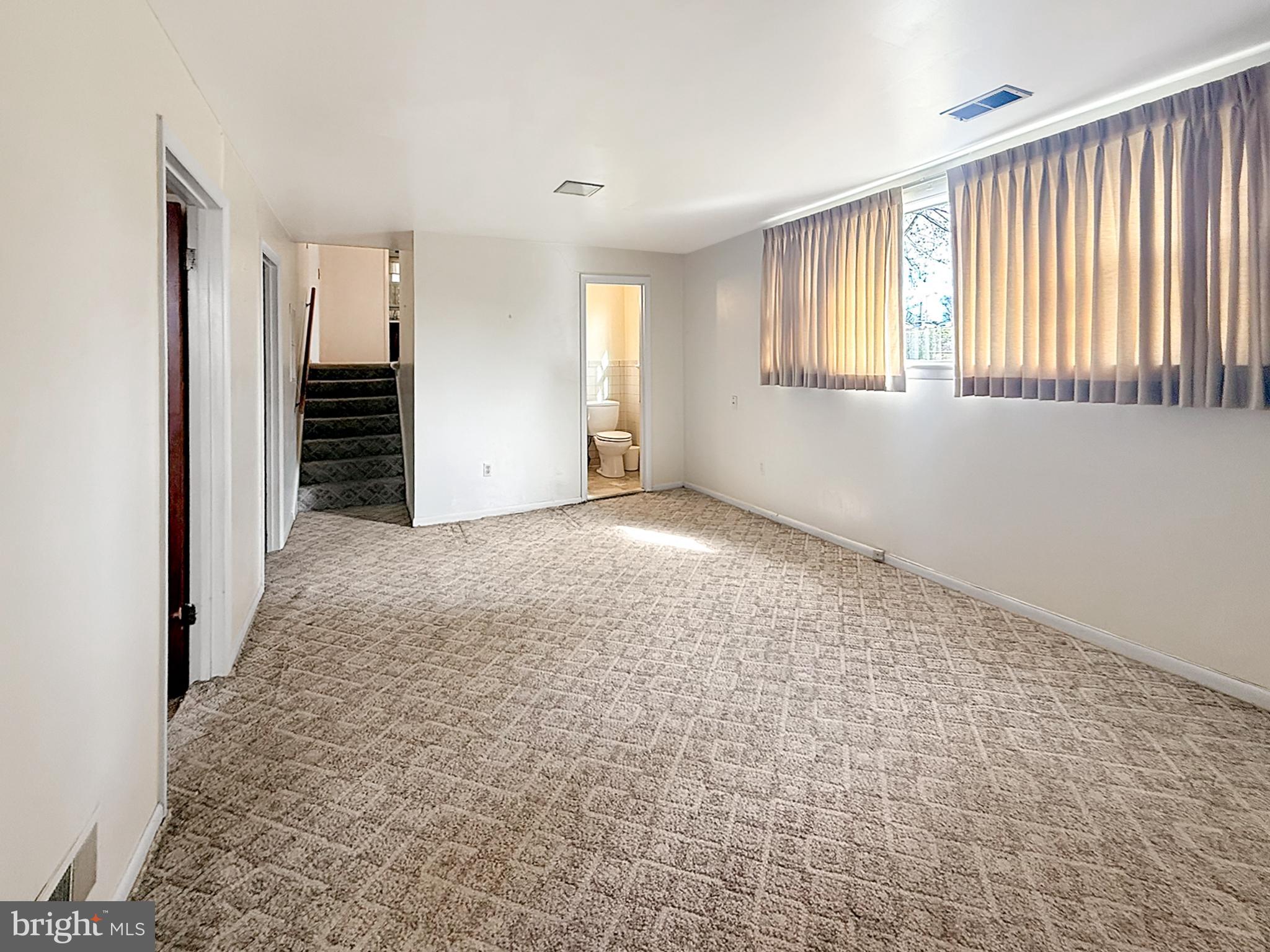 WOODBERRY FOREST - Residential