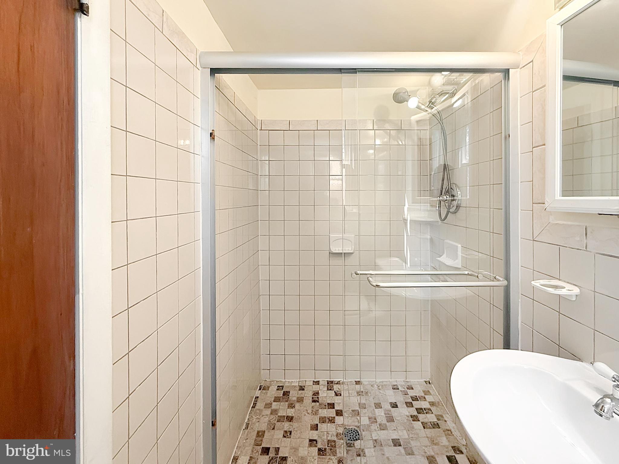 WOODBERRY FOREST - Residential