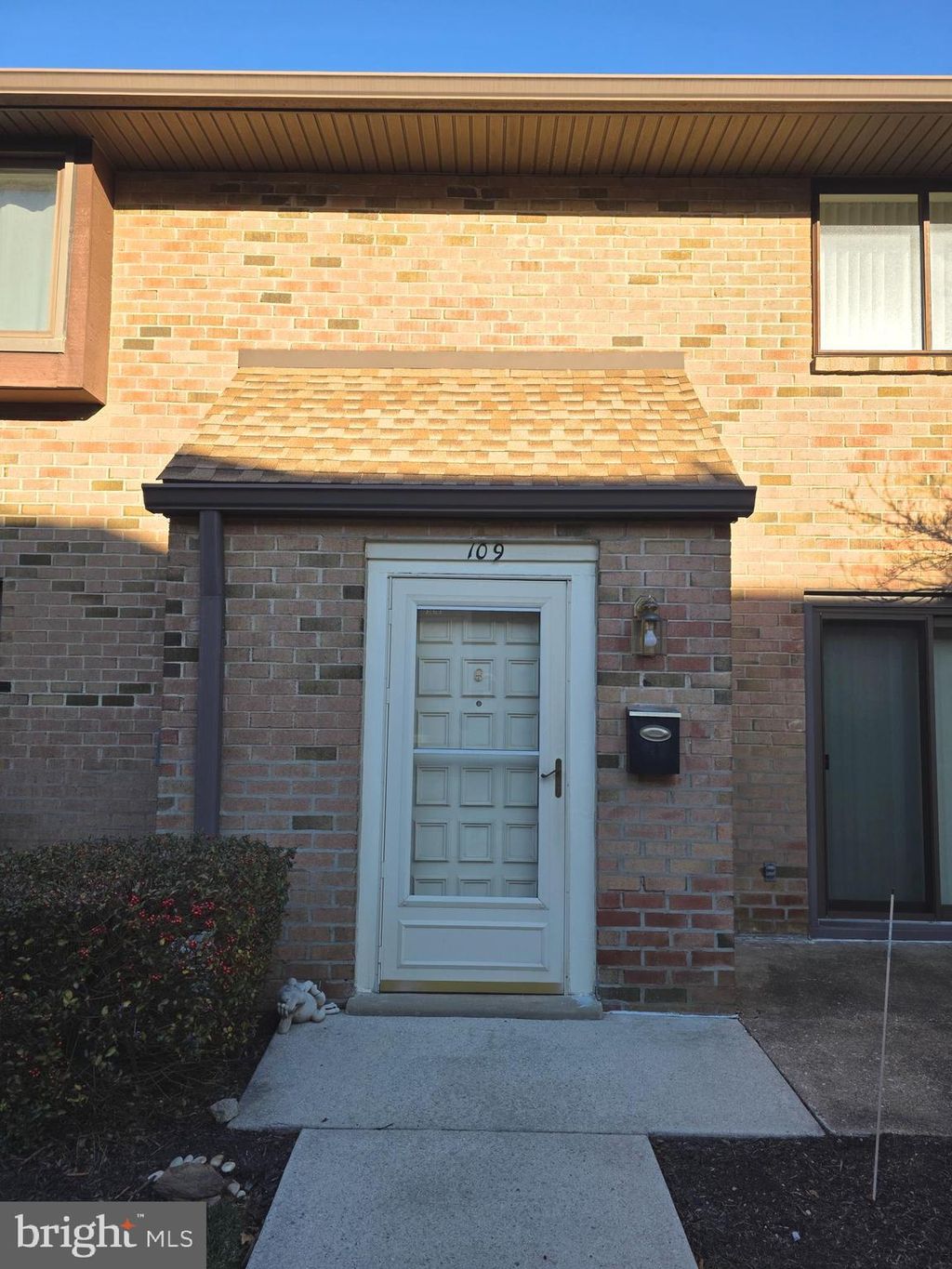 Photo of 109 Village Chatham #109, ARDMORE, PA 19003 (MLS # PADE2105338)