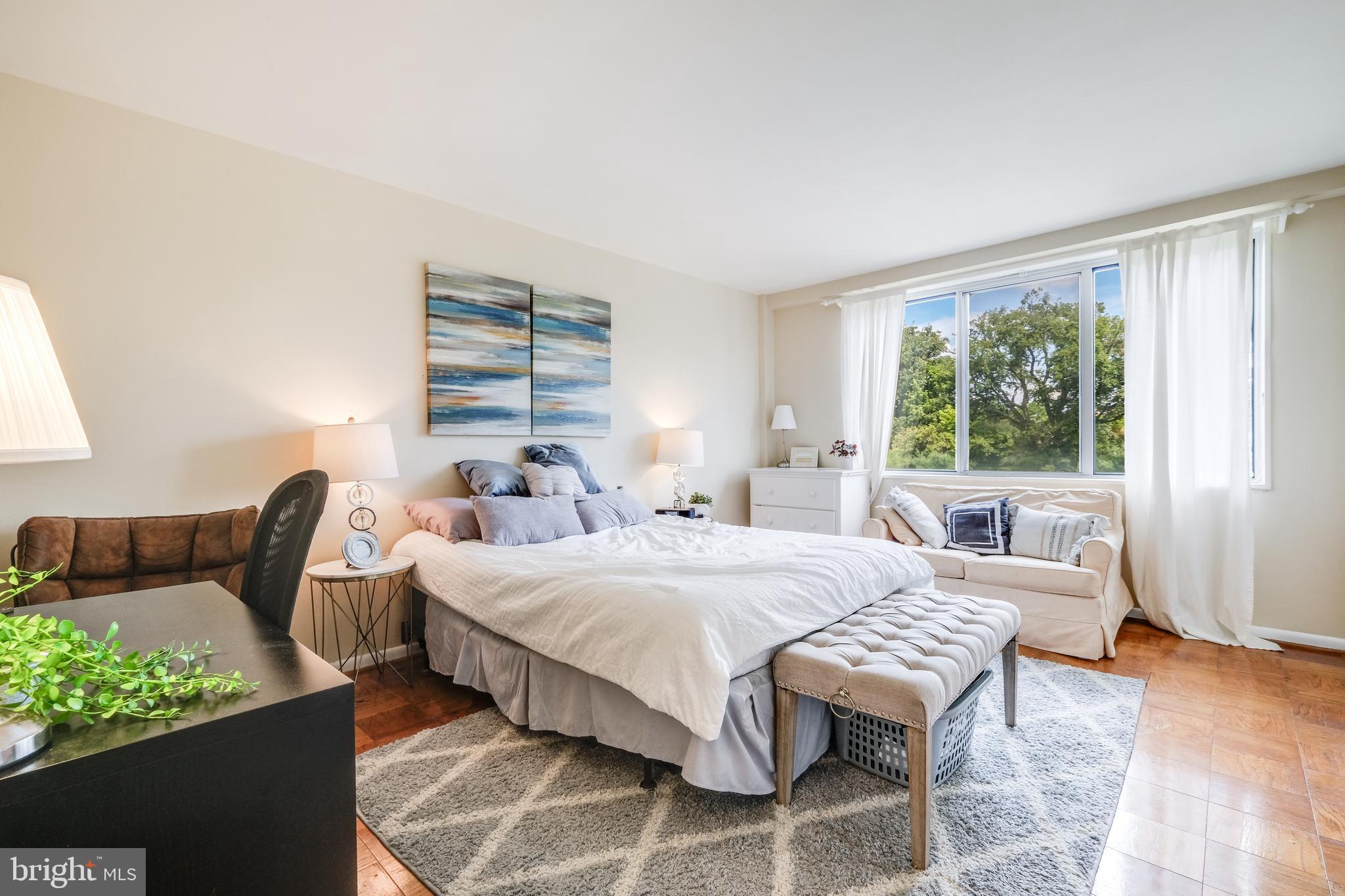 WHITEHALL - Residential