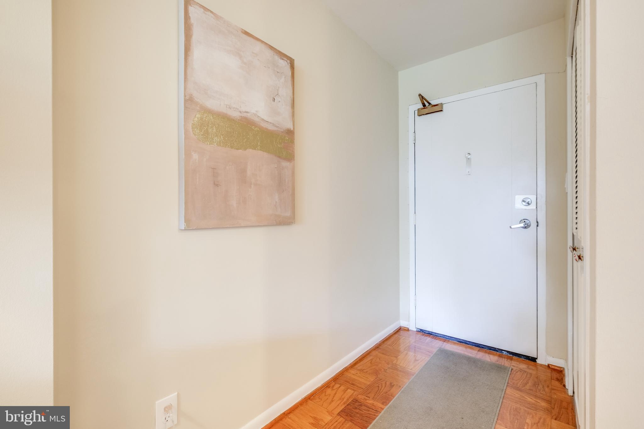 WHITEHALL - Residential