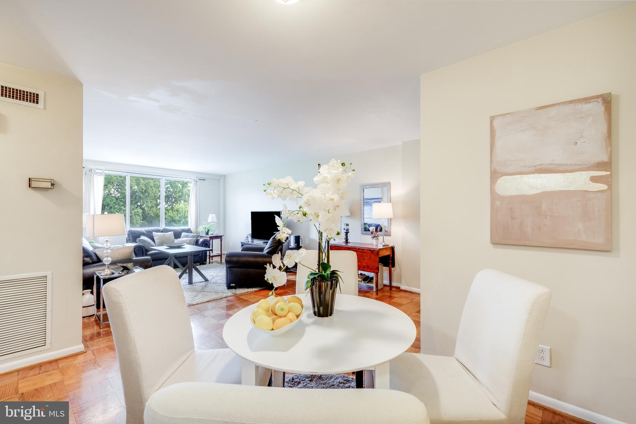 WHITEHALL - Residential