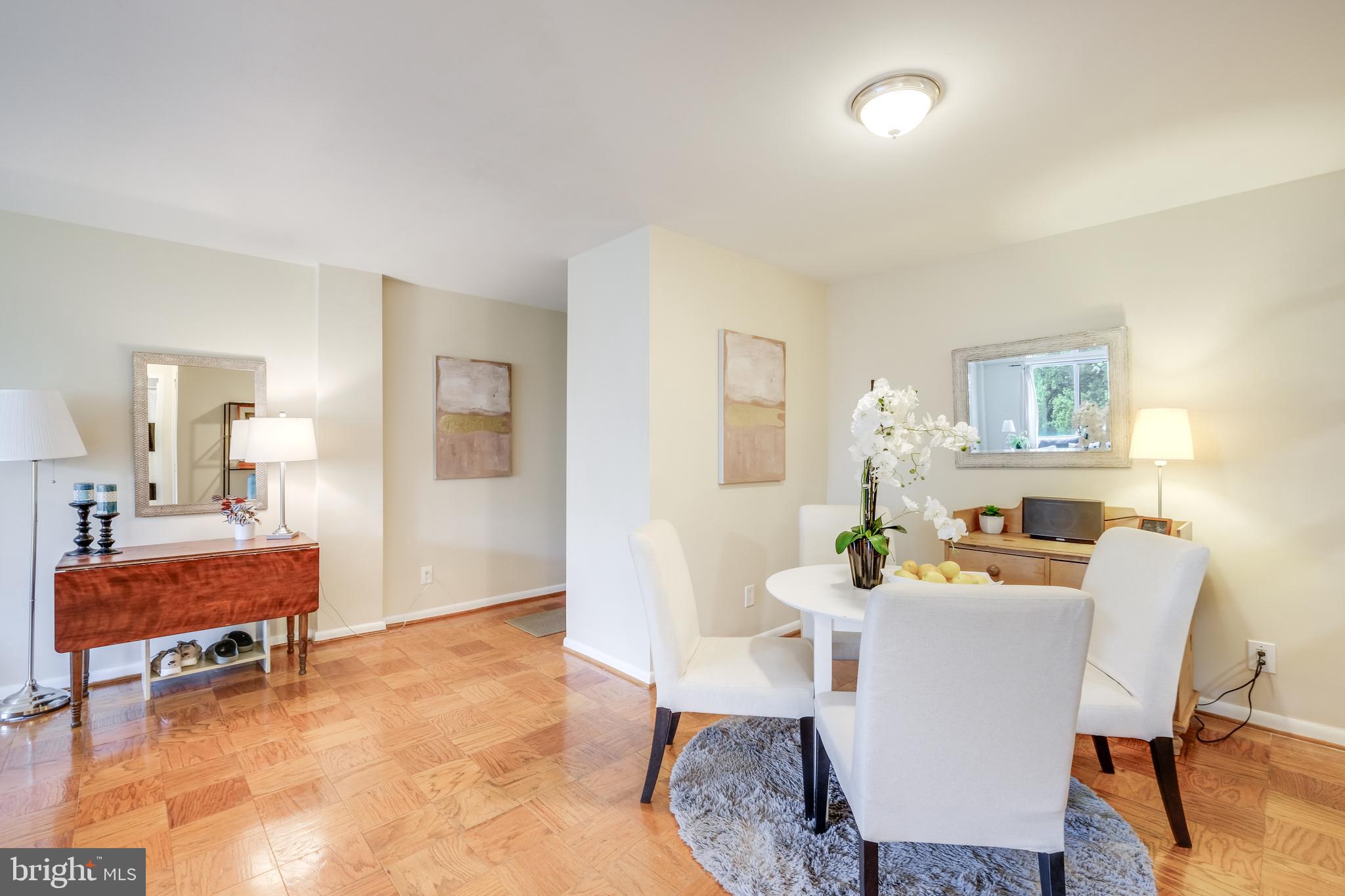 WHITEHALL - Residential