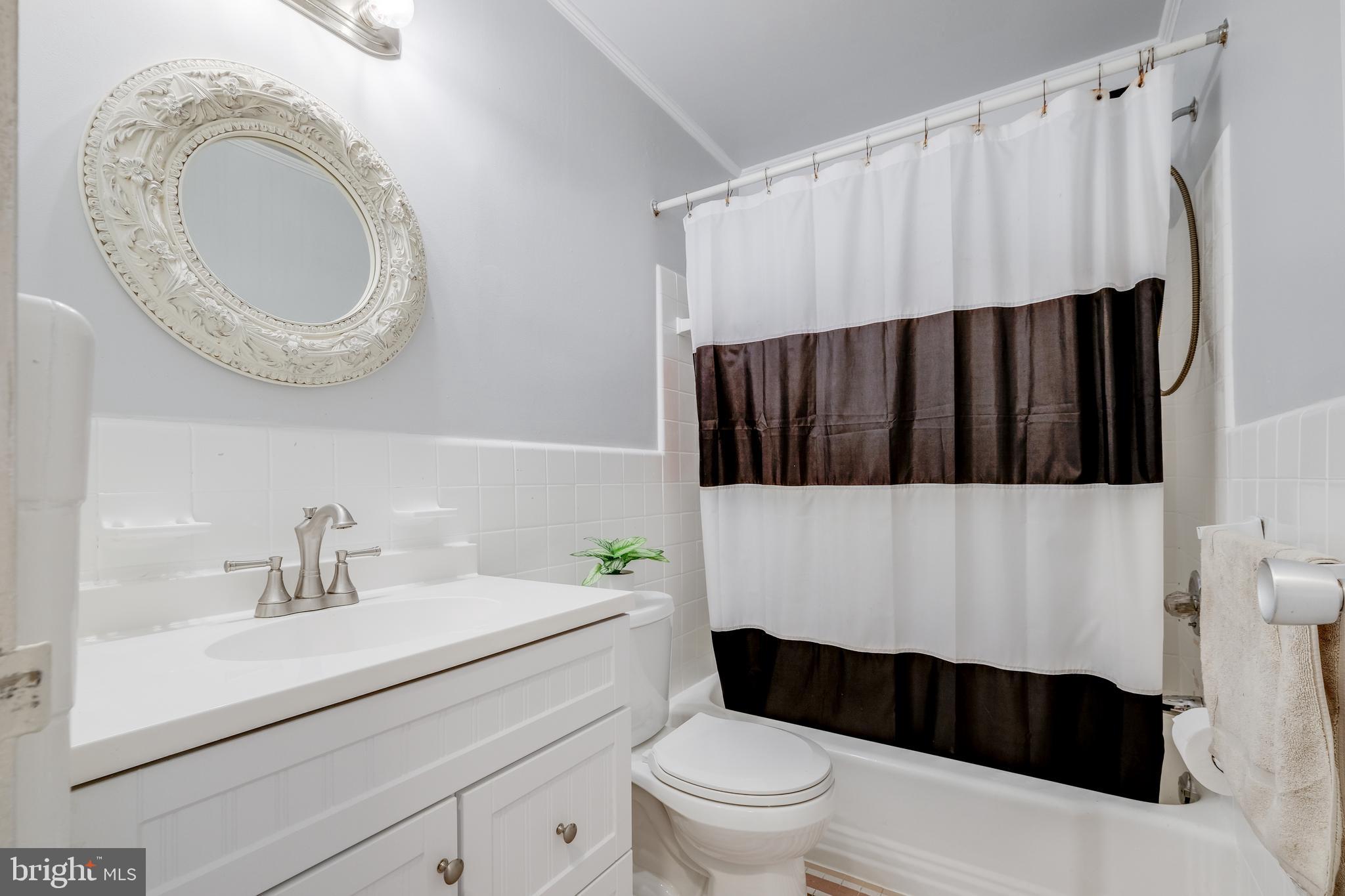 WHITEHALL - Residential