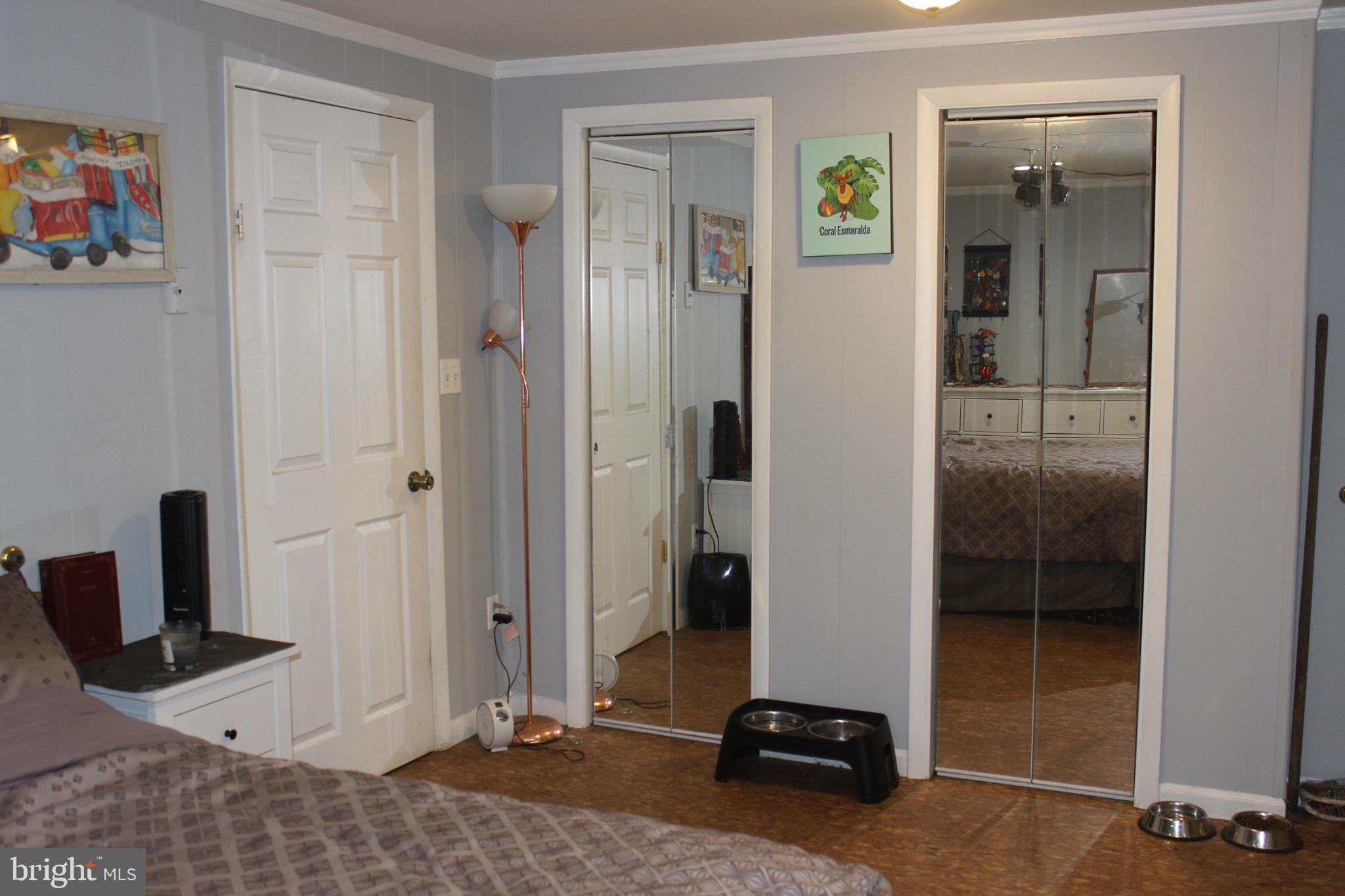 HOLLYWOOD PARK - Residential Lease