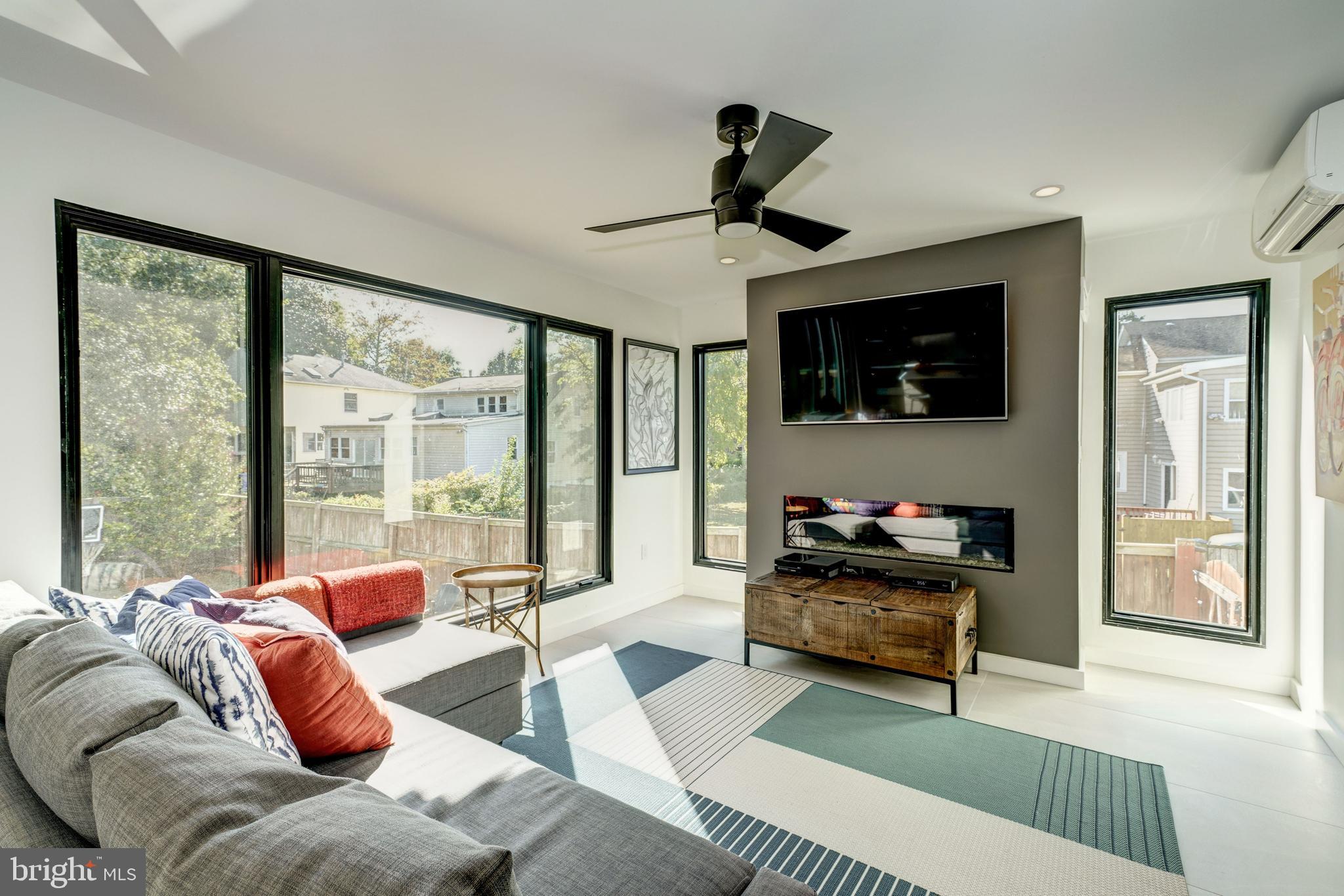 OAKCREST - Residential Lease