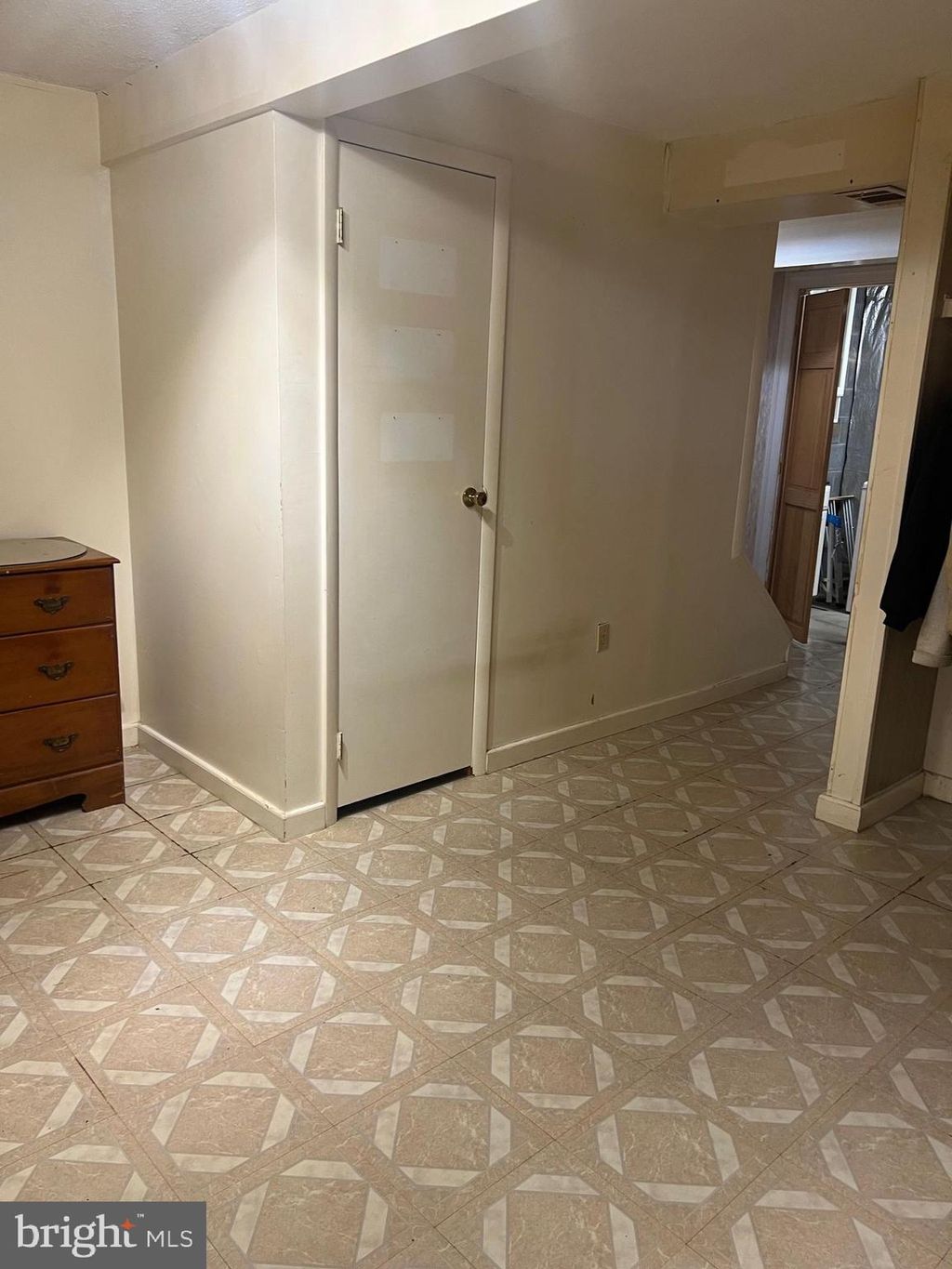 Photo of 11822 Ashbrook Court, GERMANTOWN, MD 20876 (MLS # MDMC2202914)