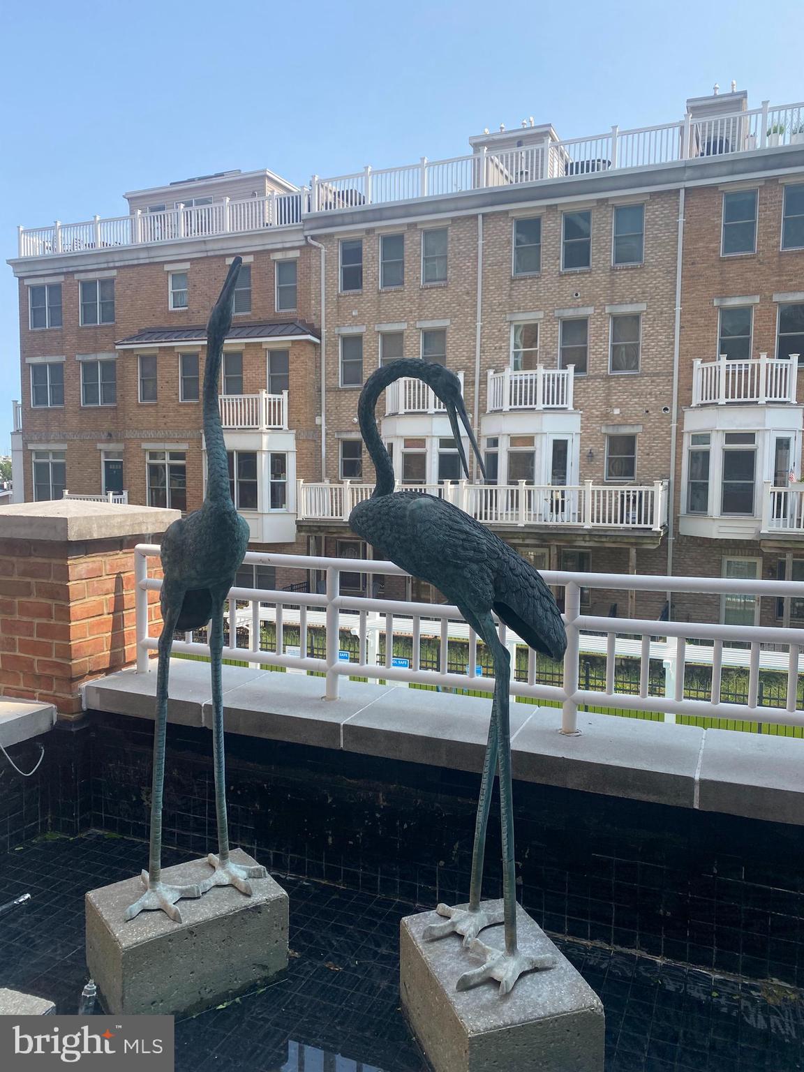 PIERSIDE AT HARBORVIEW - Residential Lease