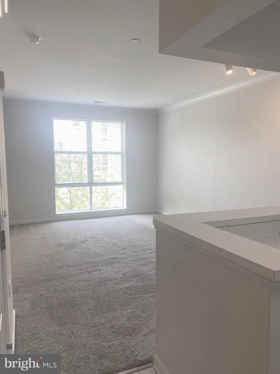 PIERSIDE AT HARBORVIEW - Residential Lease
