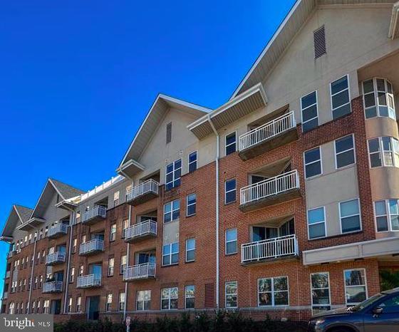 PIERSIDE AT HARBORVIEW - Residential Lease