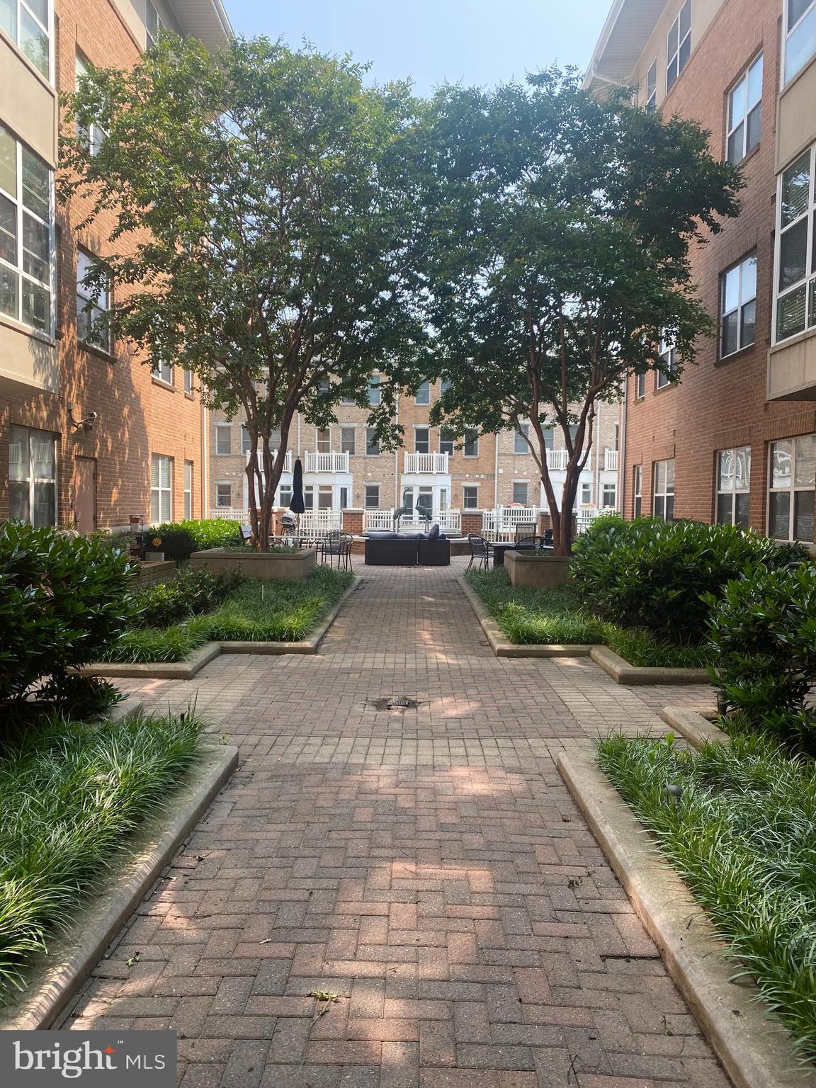 PIERSIDE AT HARBORVIEW - Residential Lease