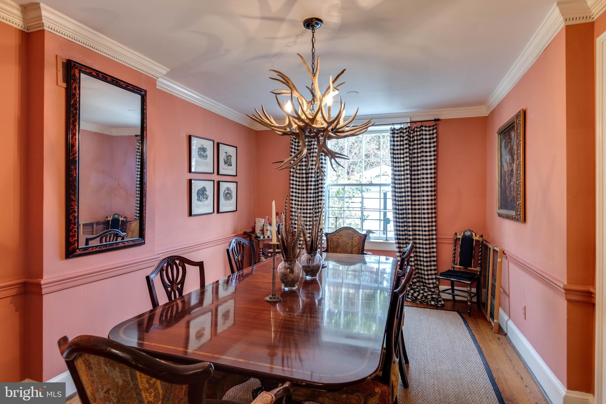 OLD TOWN ALEXANDRIA - Residential