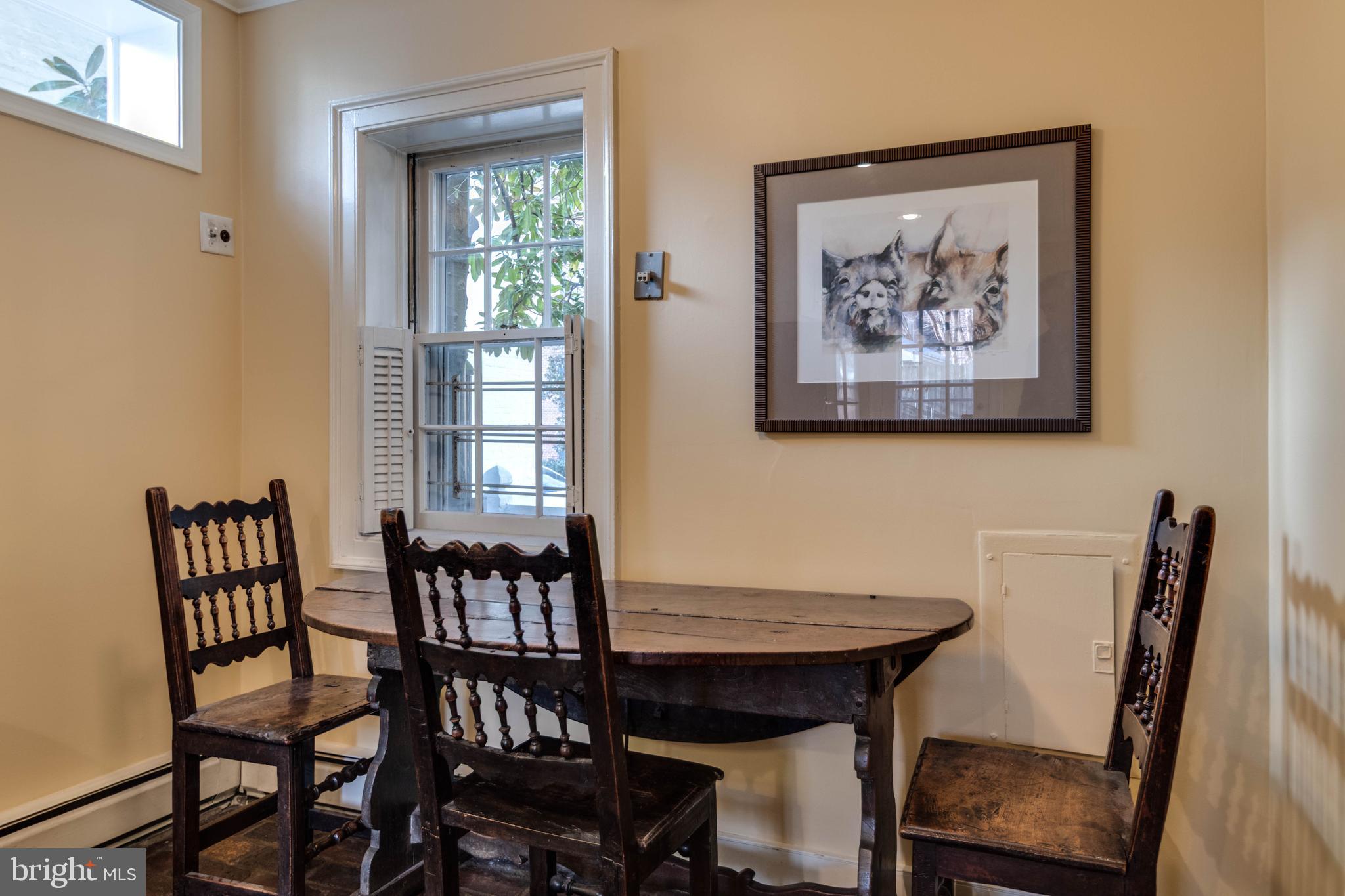 OLD TOWN ALEXANDRIA - Residential