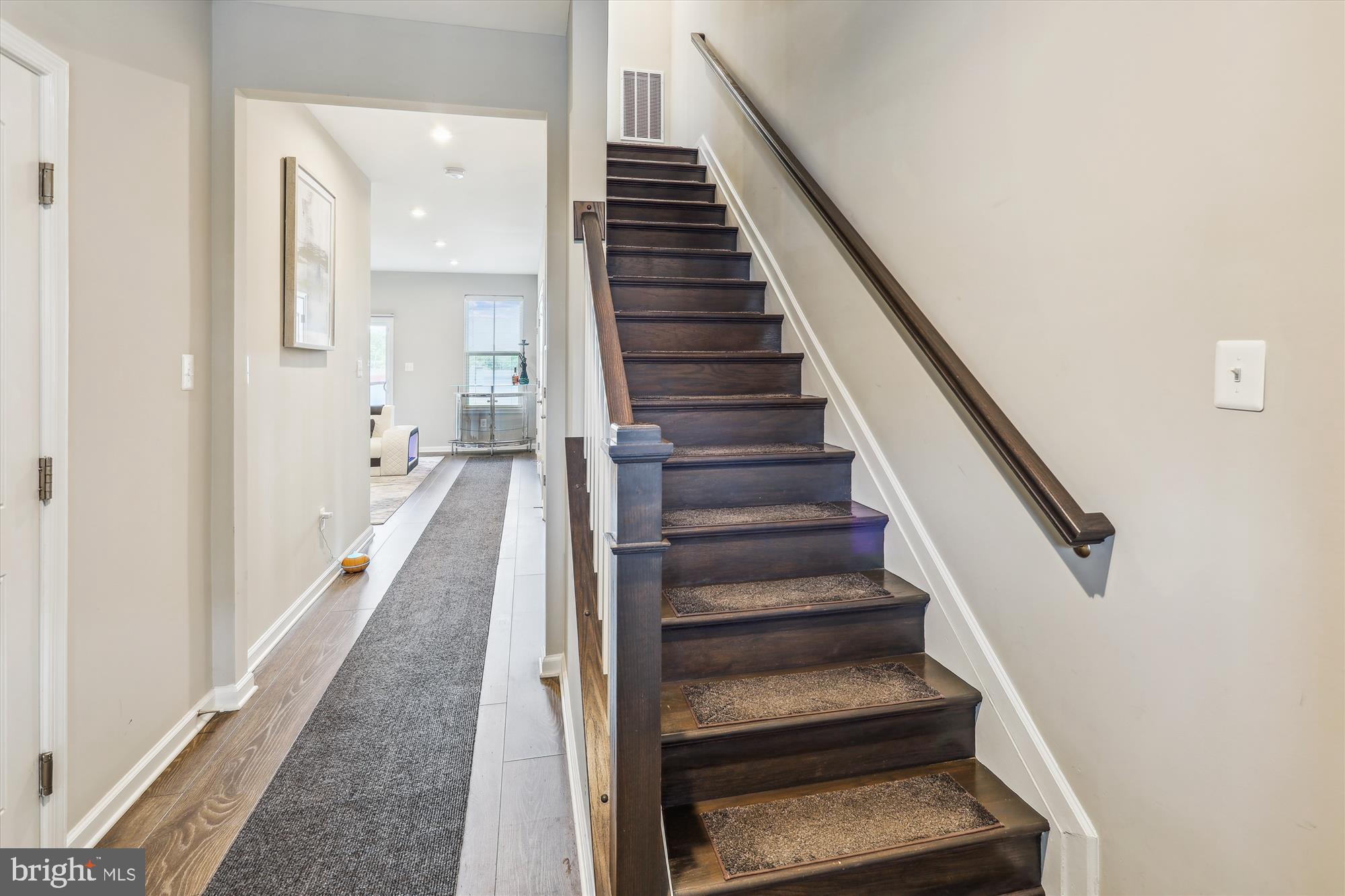 7047 FOX GLOVE LANE