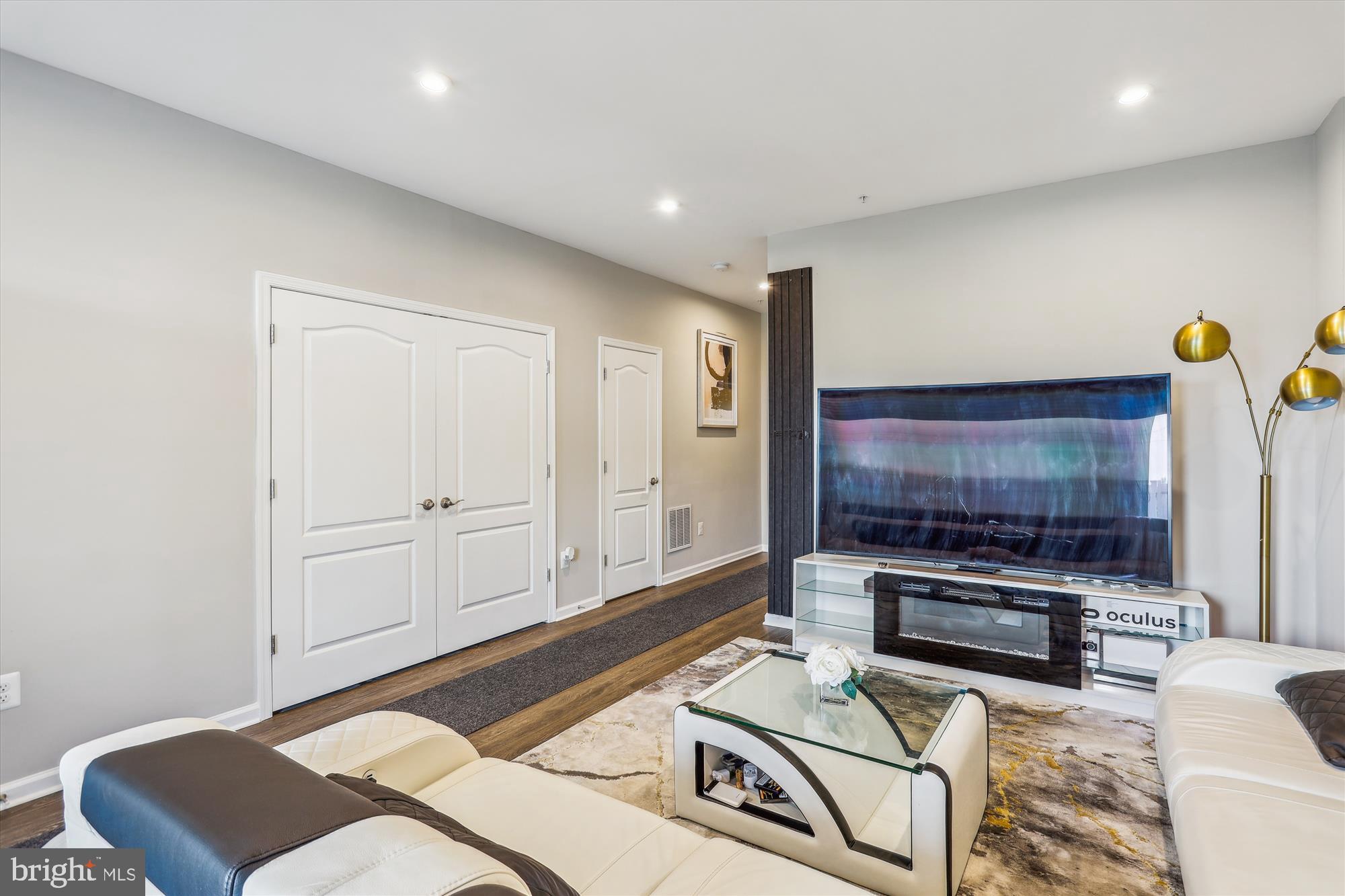 THE RIDGES - Residential